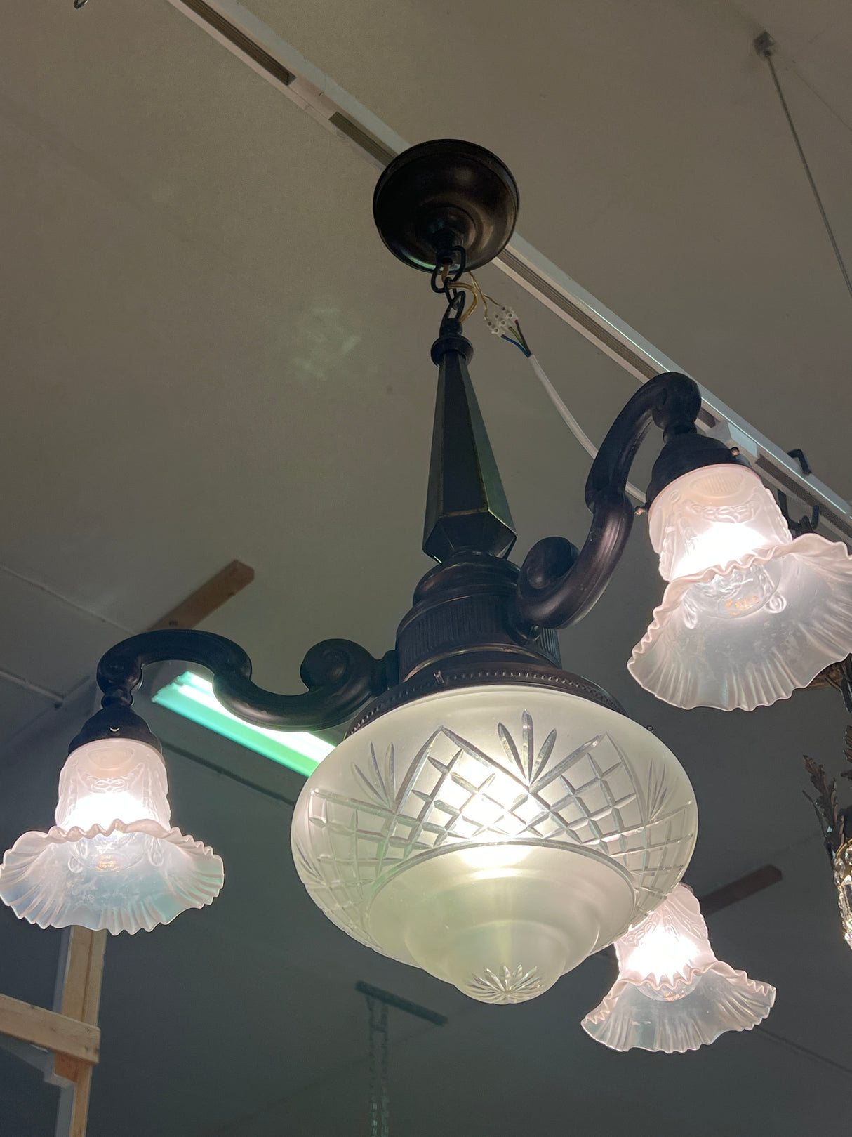 Jugend kattovalaisin Halk. 60cm ja K. 70 (ilman ketjua ja kupua)