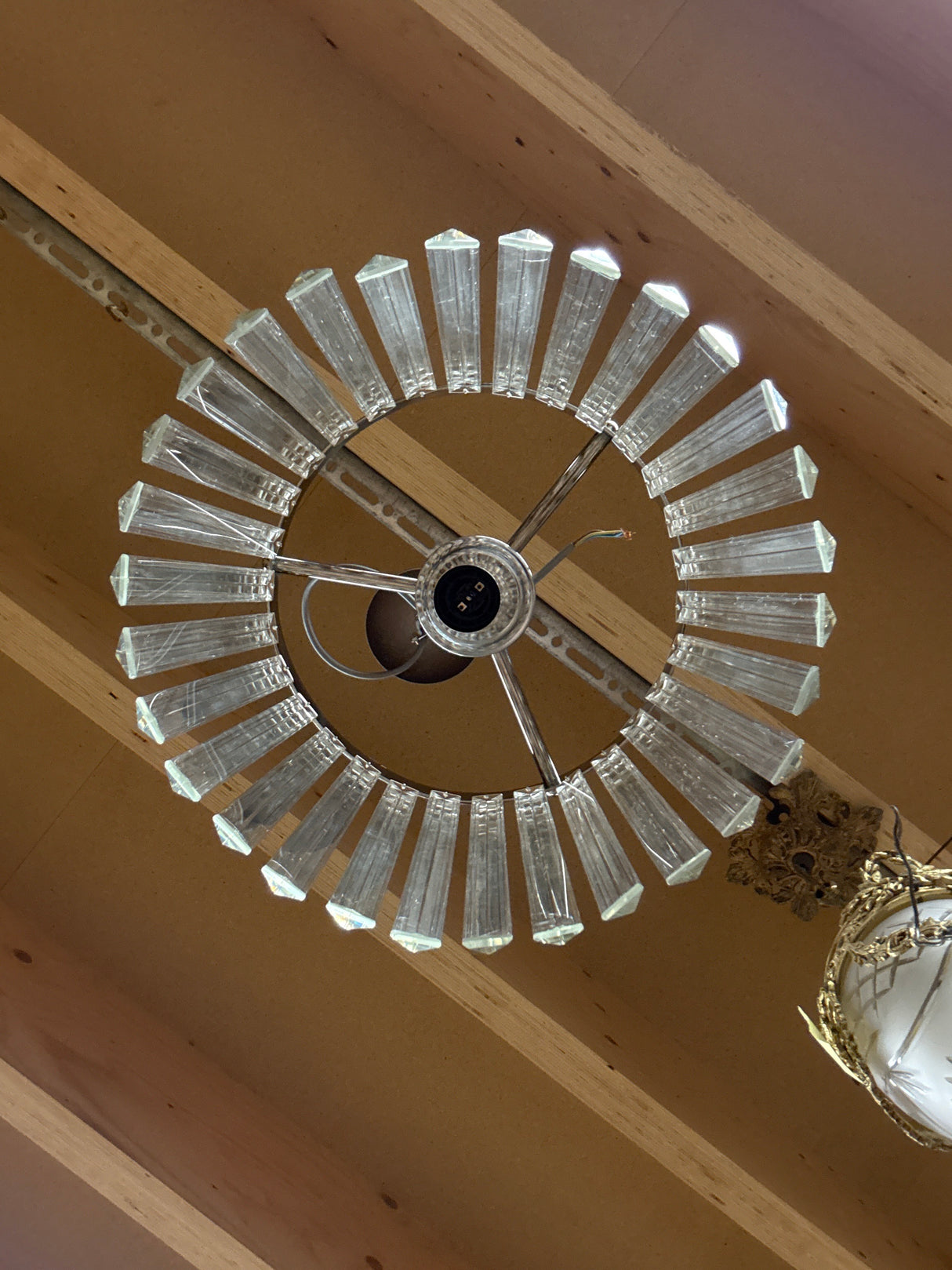 Modern Finnish crystal chandelier, Dia. 34cm, H. 29cm