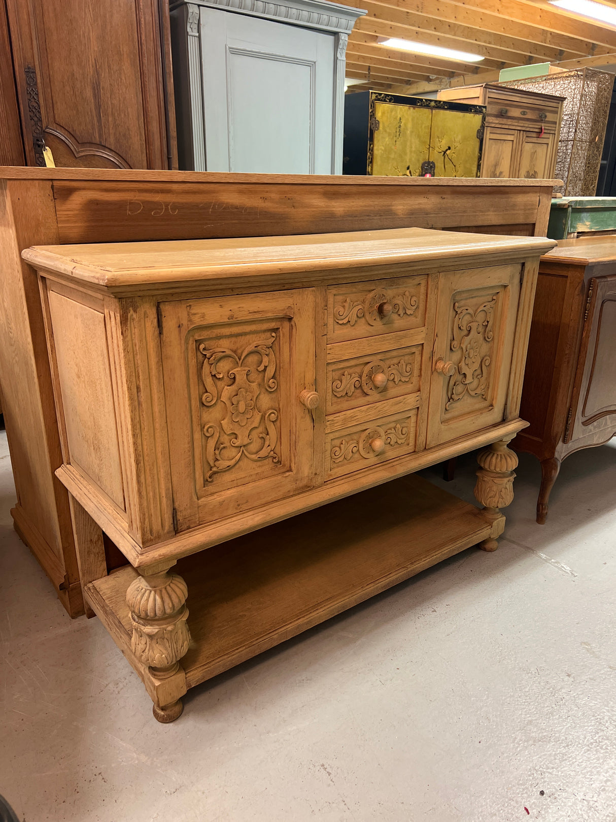 Baroque sideboard/TV stand W.110cm, D. 44.5cm and H. 85.5cm