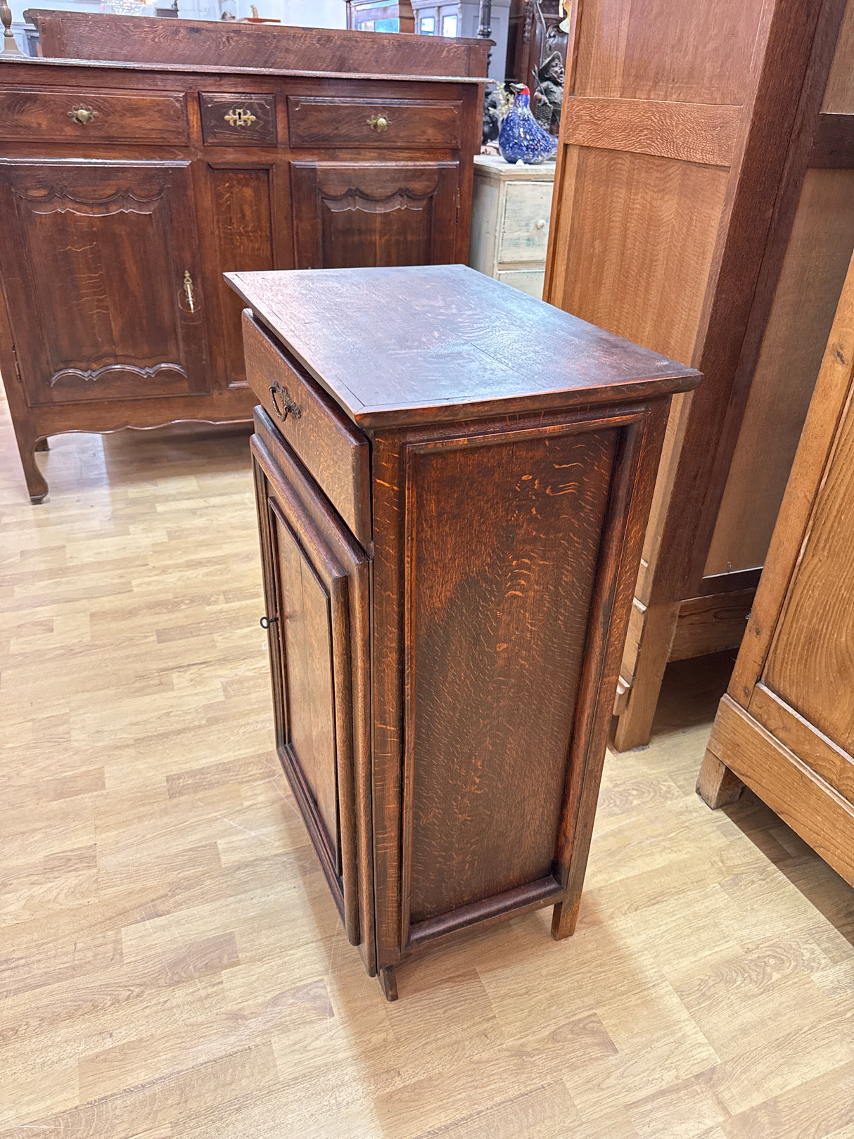 Pikkukaappi L.57cm,S.37cm,K.96cm