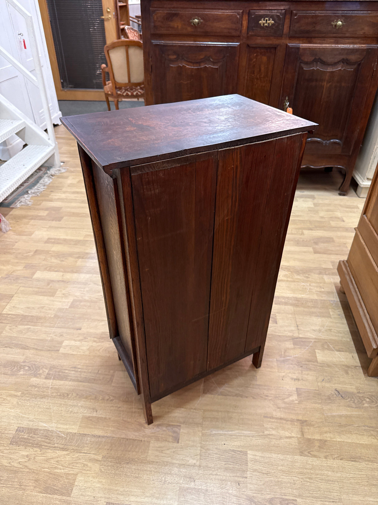 Pikkukaappi L.57cm,S.37cm,K.96cm