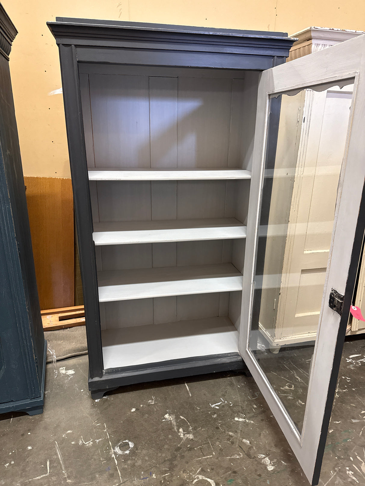 Vitriinikaappi L.102cm, S.49cm, K.182cm