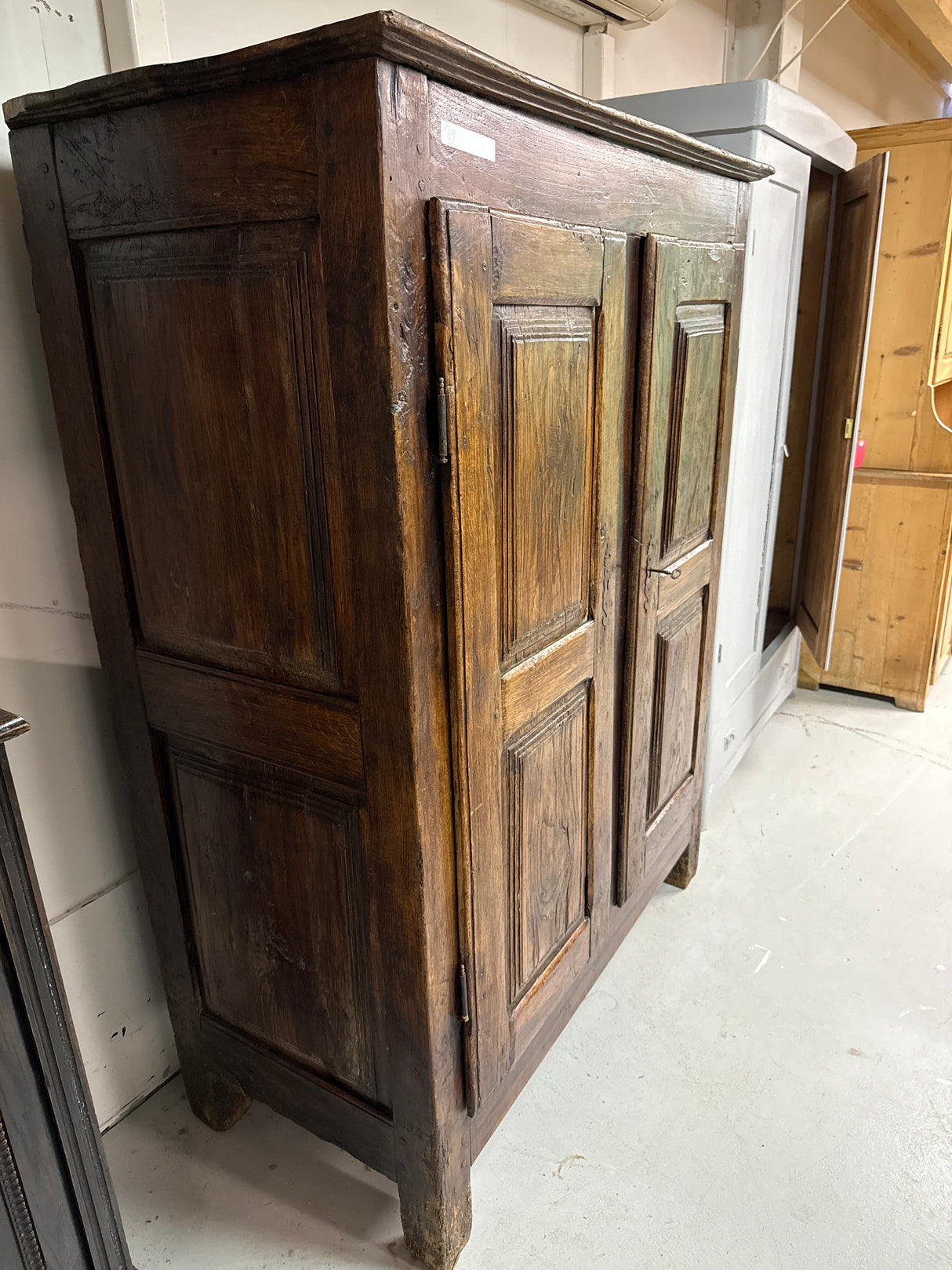 1800-luvun tammikaappi L.128cm, S.61.5cm, K.167cm