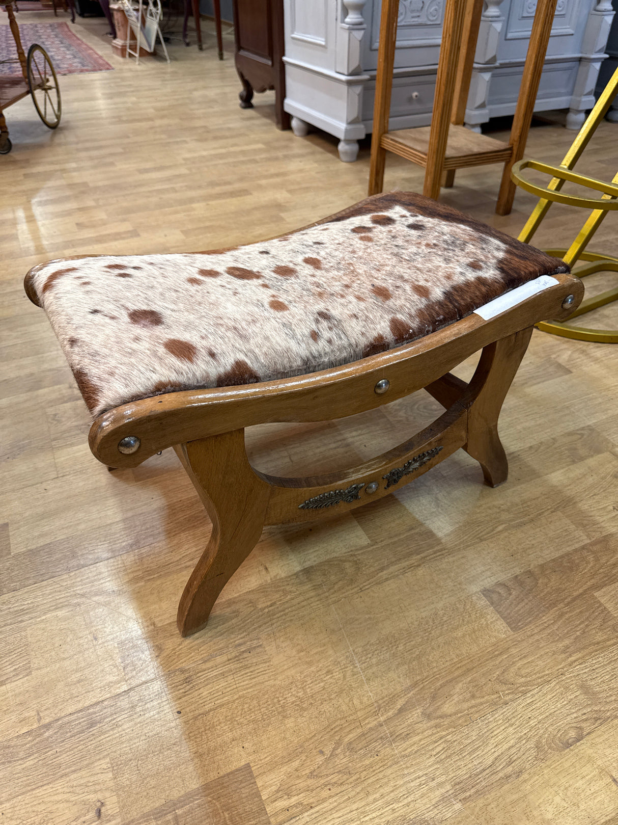Gorgeous cowhide rahi