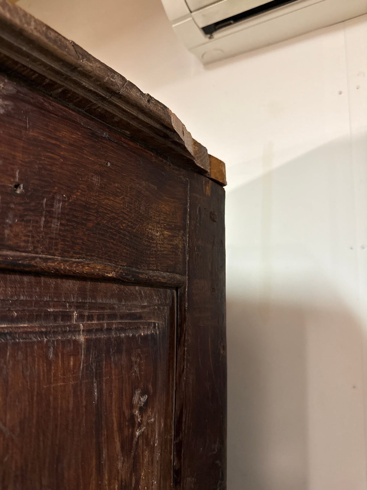 1800-luvun tammikaappi L.128cm, S.61.5cm, K.167cm