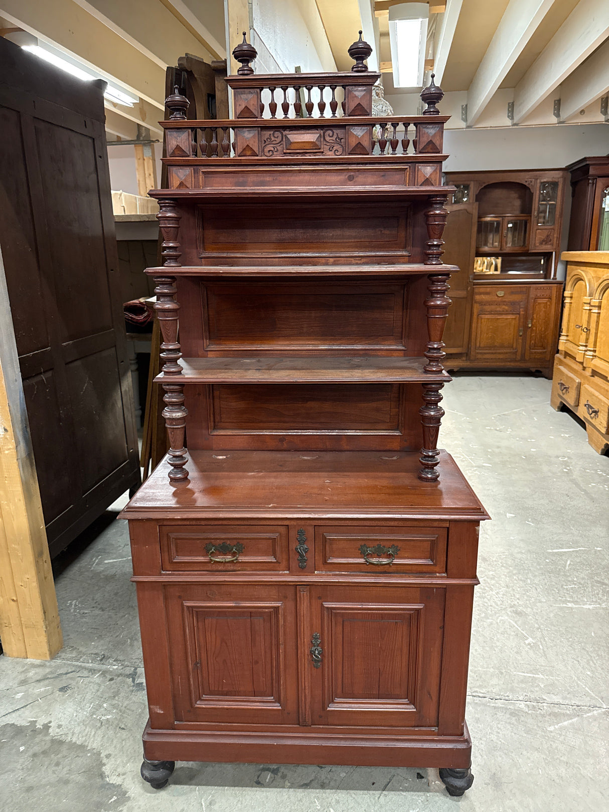 Astia/tarjoilukaappi L.83.5cm,S.41.5,K.187cm