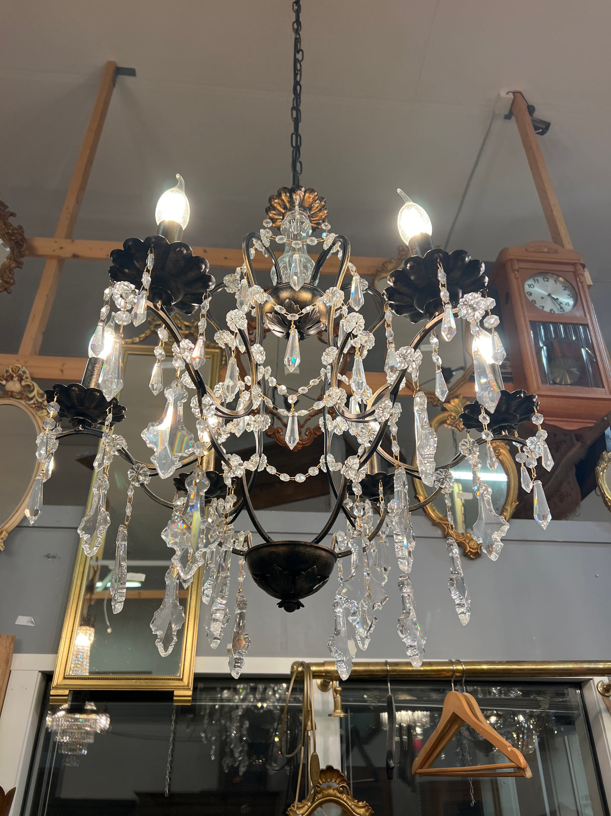 Kaunis kristallikruunu pari Halk. 65cm ja K. 70cm.