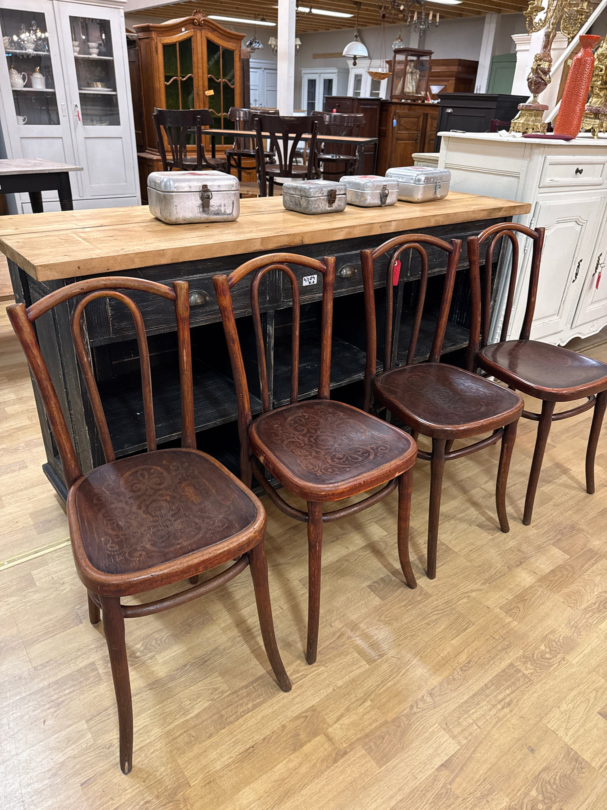 Thonet Vienna chair, L.37cm D.42cm, H.86cm, seat height 47.5cm