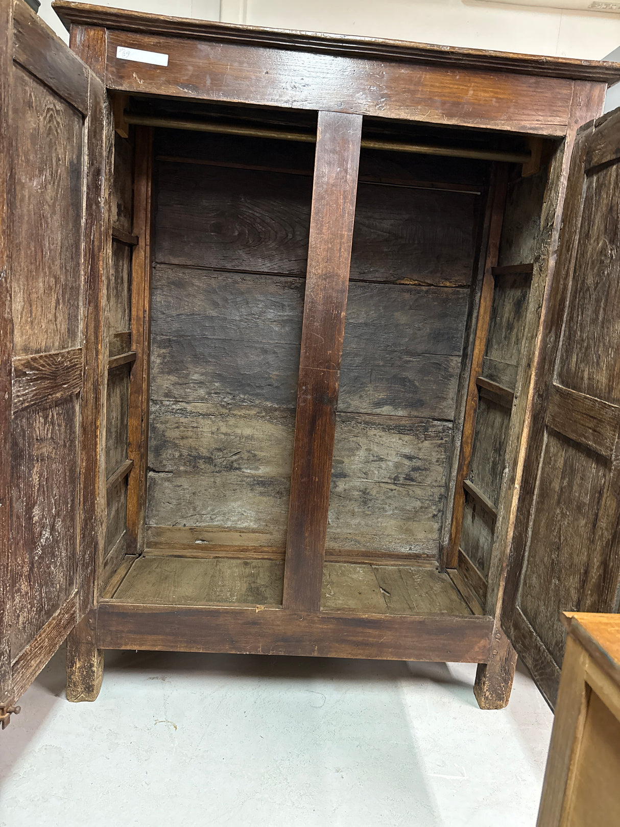 1800-luvun tammikaappi L.128cm, S.61.5cm, K.167cm