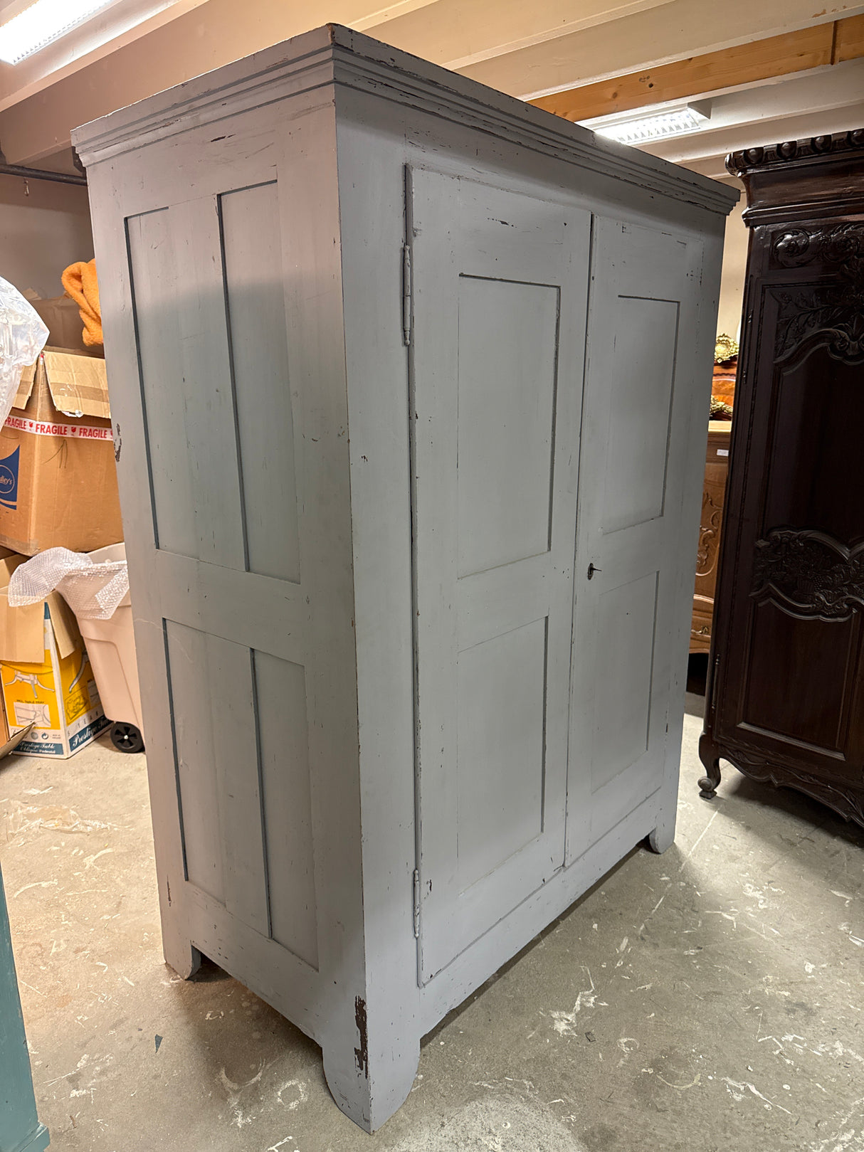 Super gorgeous deep wardrobe 145cm, 78.5cm, 197cm