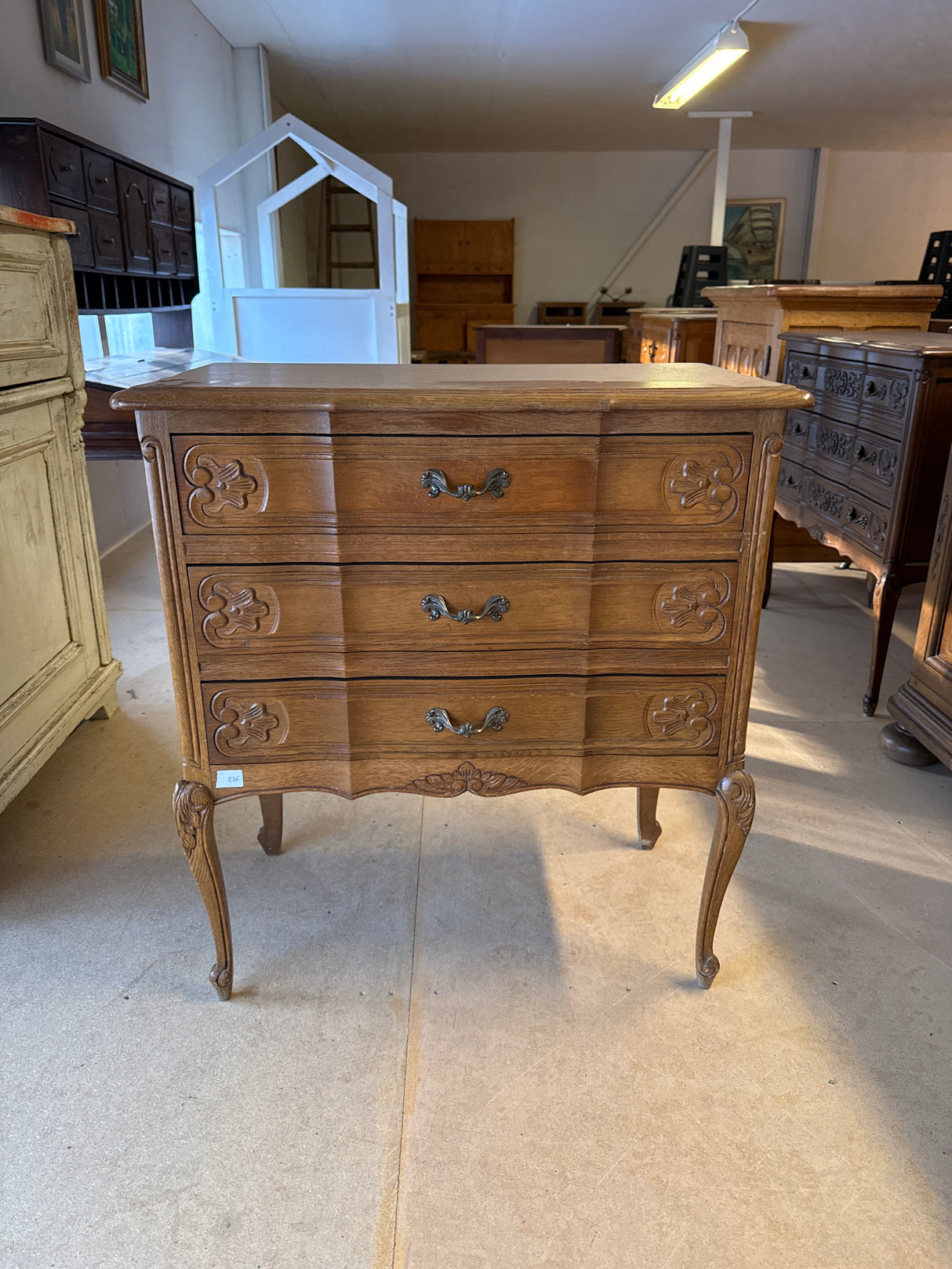 Rokokoo-lipasto L.73cm, S.38.5cm, K.79.5cm