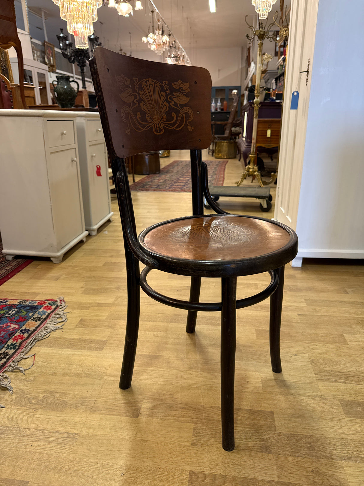 Thonet tyyliset tuolit L.43cm,S.44cm,K.77cm