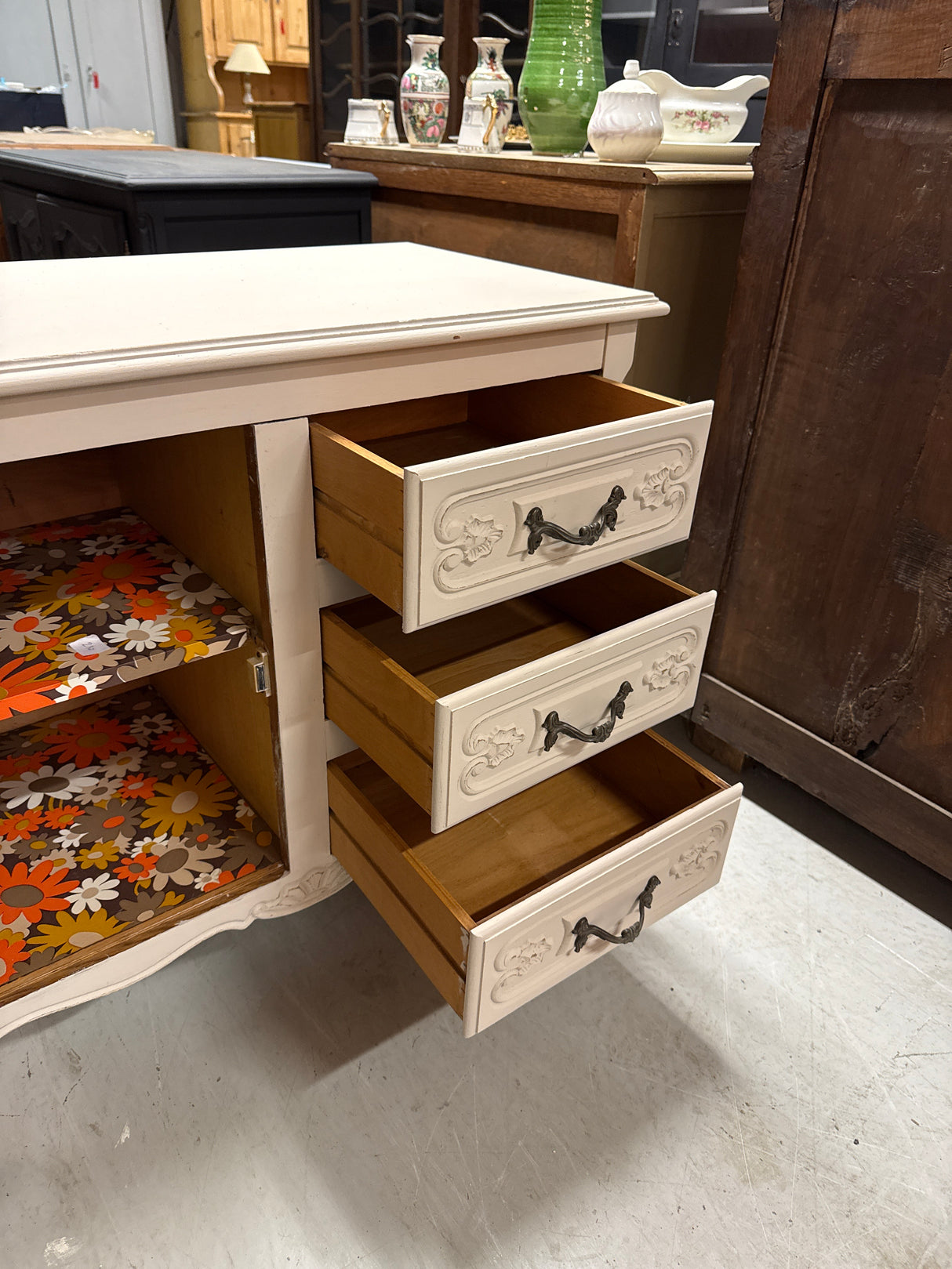 Rokokoo-lipasto L.80cm, S.43cm, K.74cm