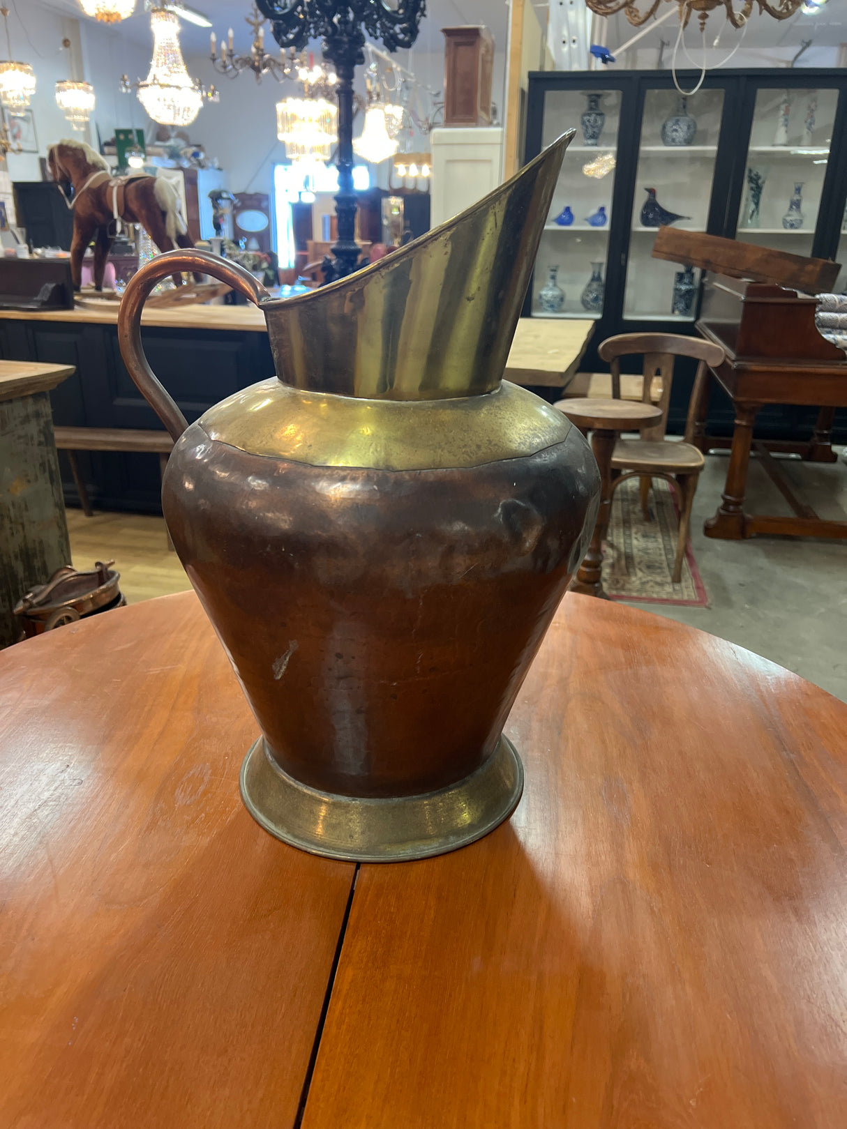 XL kokoinen Messinki kannu. Halk. N.37cm ja K. 53cm