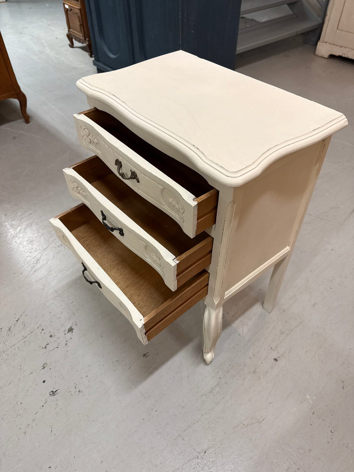 Rokokoo-lipasto L.57.5cm, S.35.5cm, K.77.5