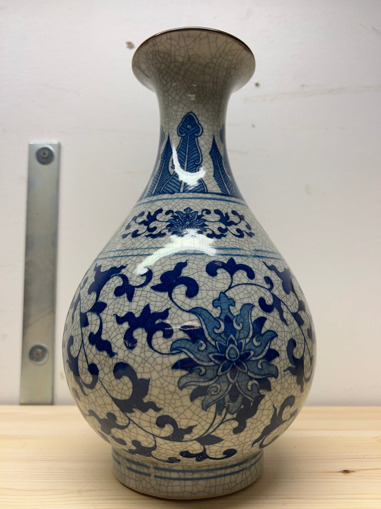 Kaunis signeerattu posliinimaljakko😍 Korkeus 33cm