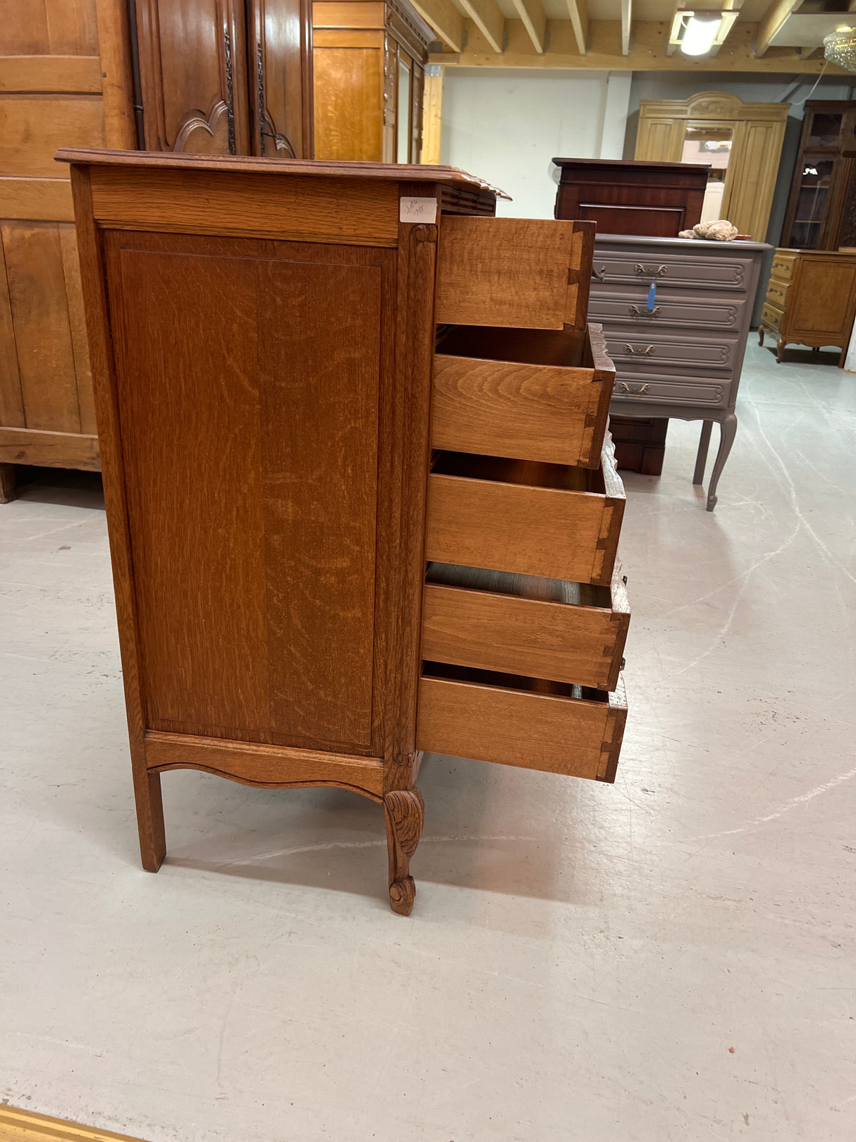 Rococo chest of drawers