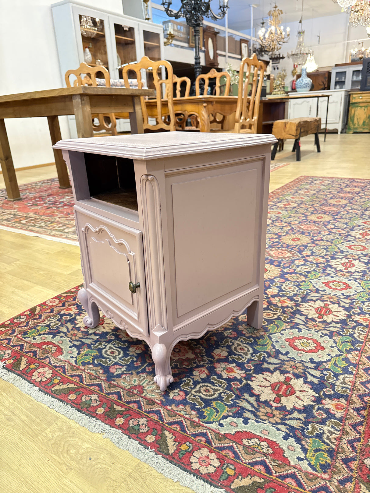 Rokokoo pikkukaappi L.43cm, S.40cm, K.57cm