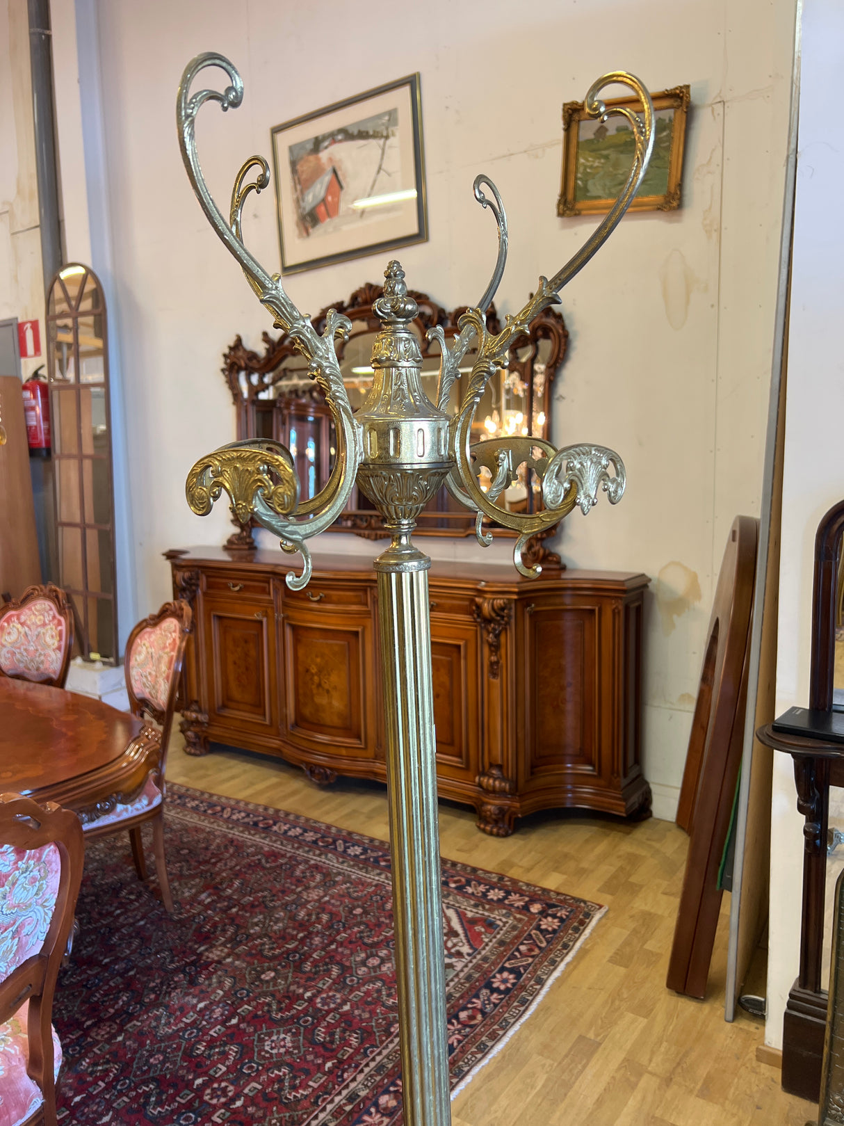 Messinkinen pystynaulakko K. 176cm