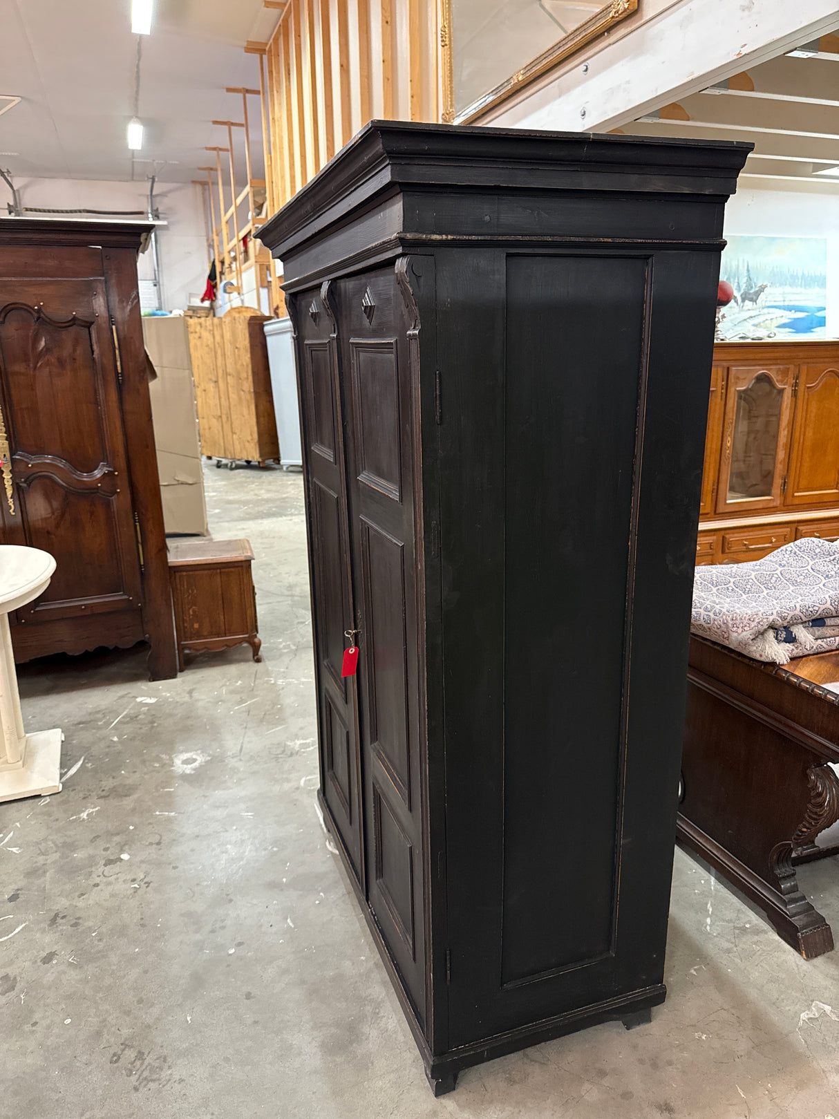 Black peasant cabinet W. 121.5cm, D,65cm, H. 185cm