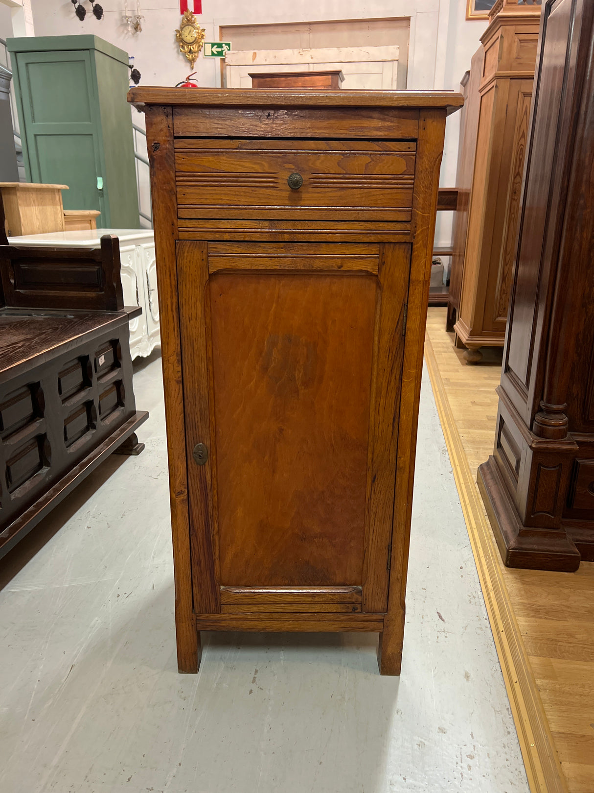 Jugend small cabinet W. 50cm, D. 46cm and H. 108.5cm