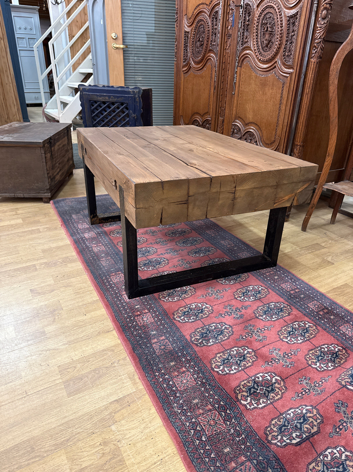 Mahtava sohvapöytä