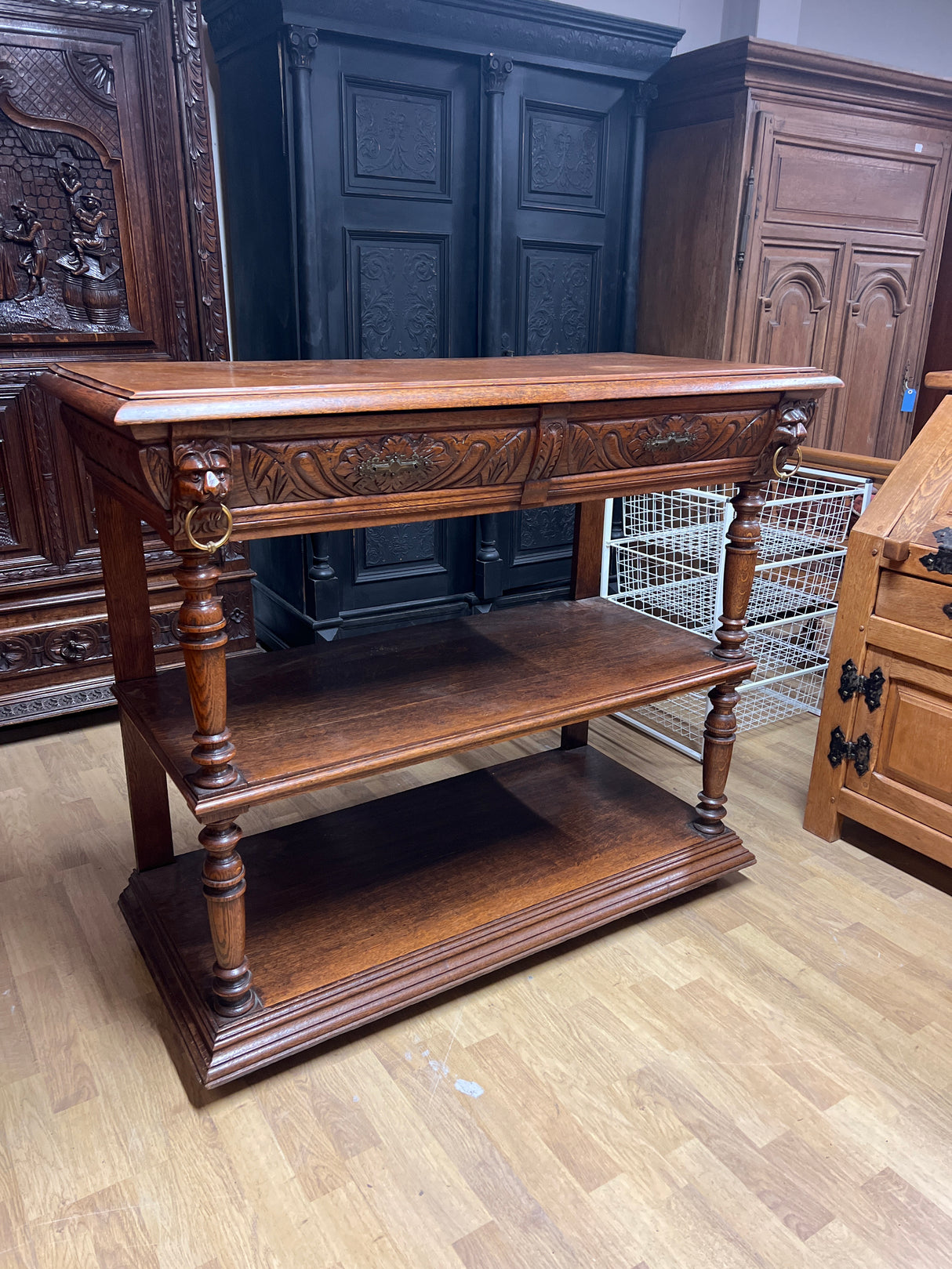 Renessanssi sivupöytä/senkki L.120cm, S.55cm ja K. 103cm
