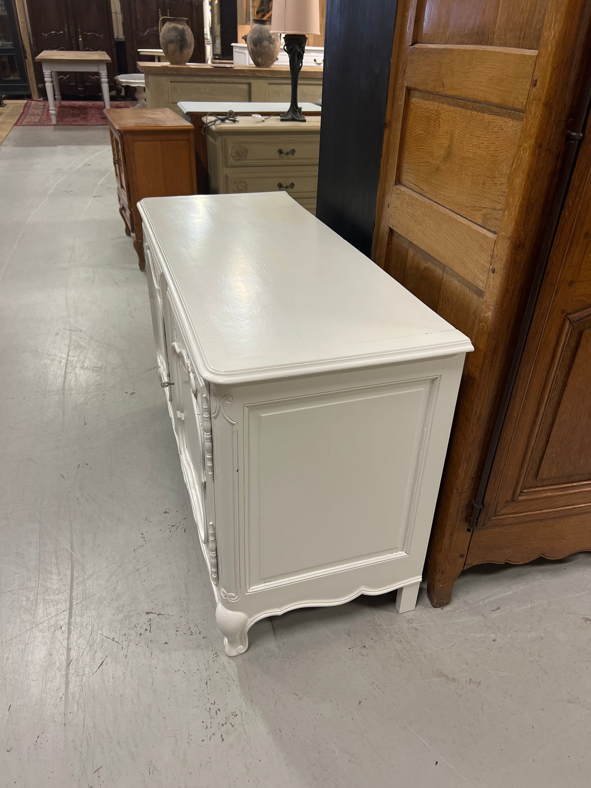Rococo sideboard. Width 119.5, depth 49cm and height 75cm.