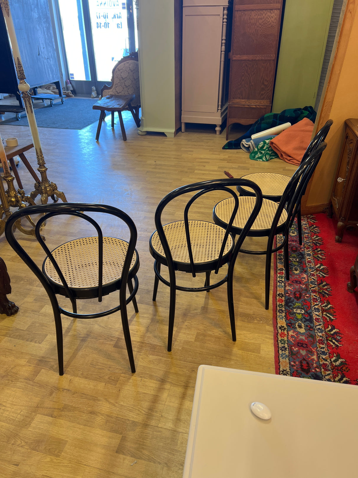 Metalliset wieniläistuolit saatavana 4kpl