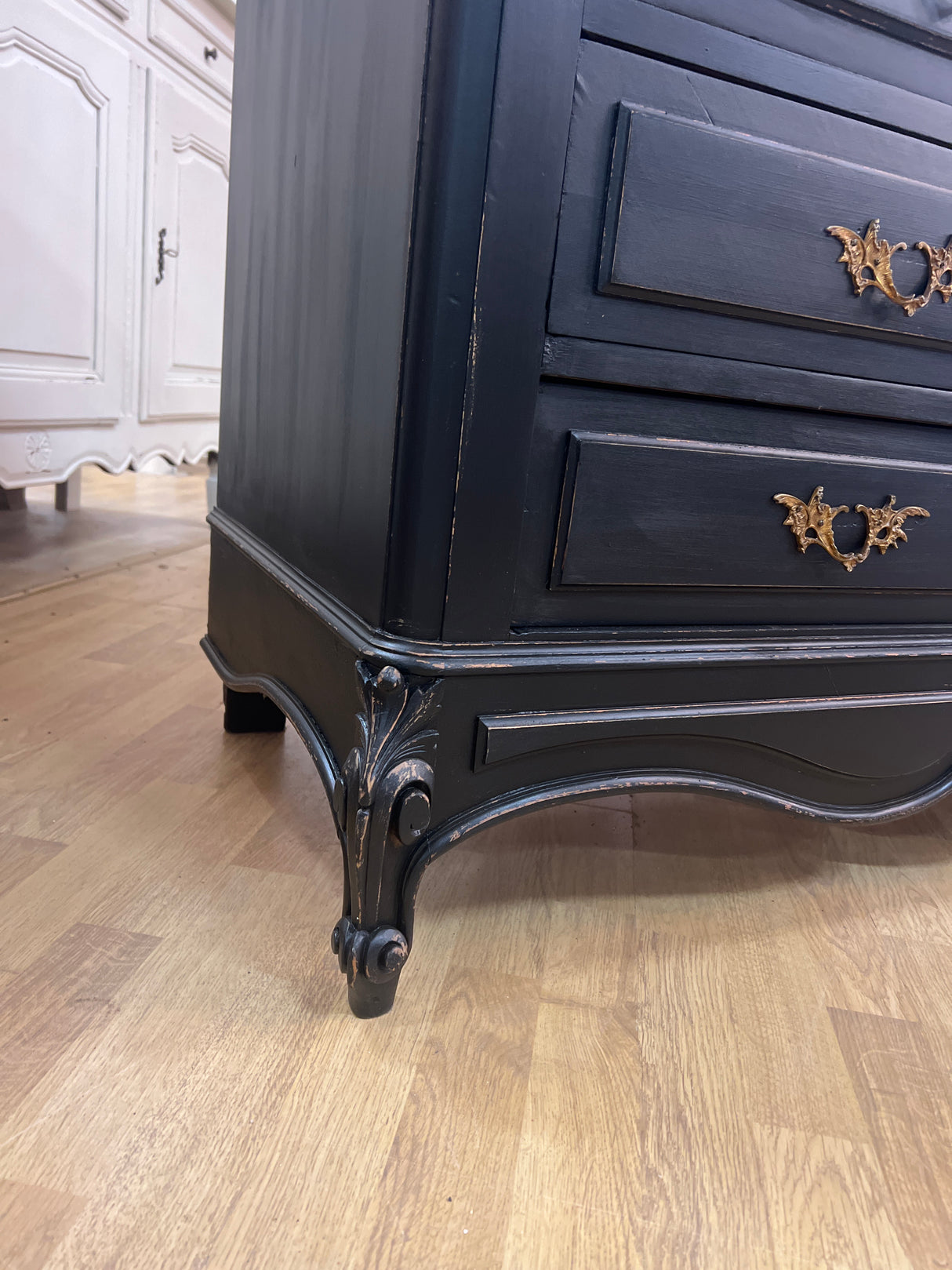 Rococo chest of drawers W 132cm, D 57cm and H 90cm
