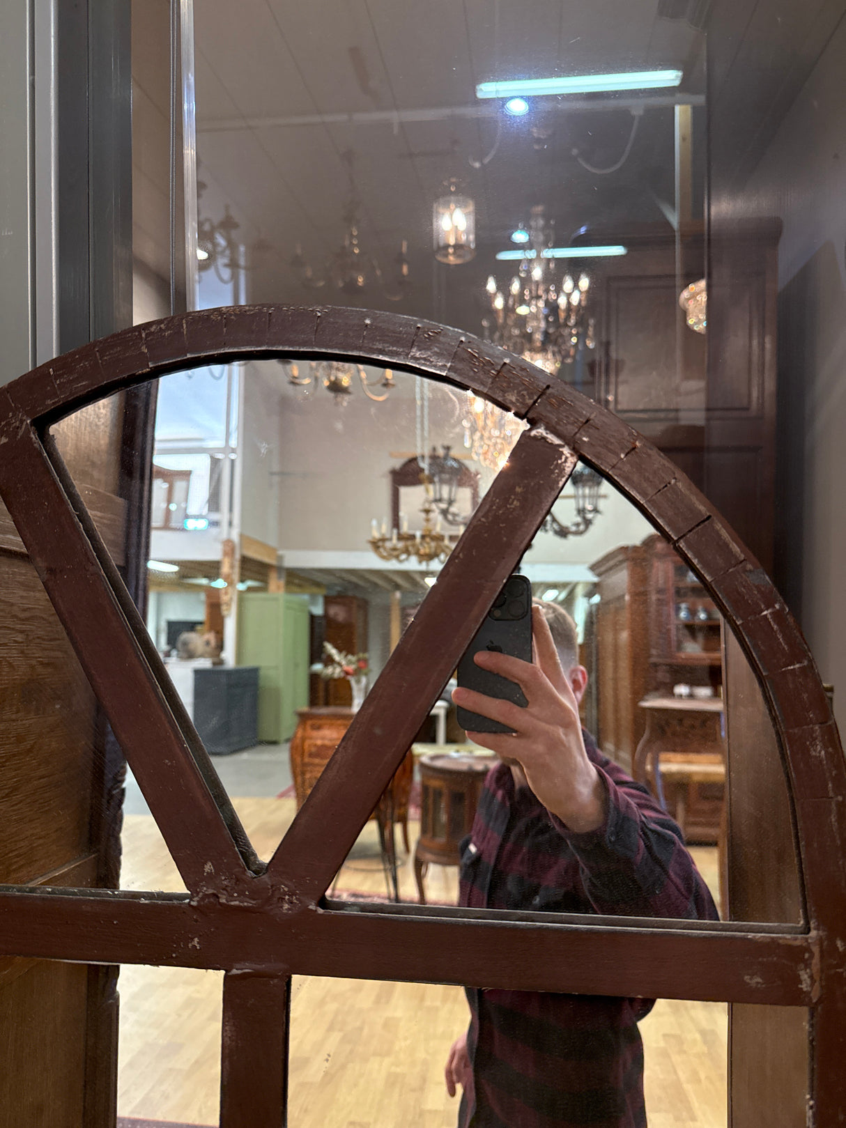 Gorgeous metal-framed mirror