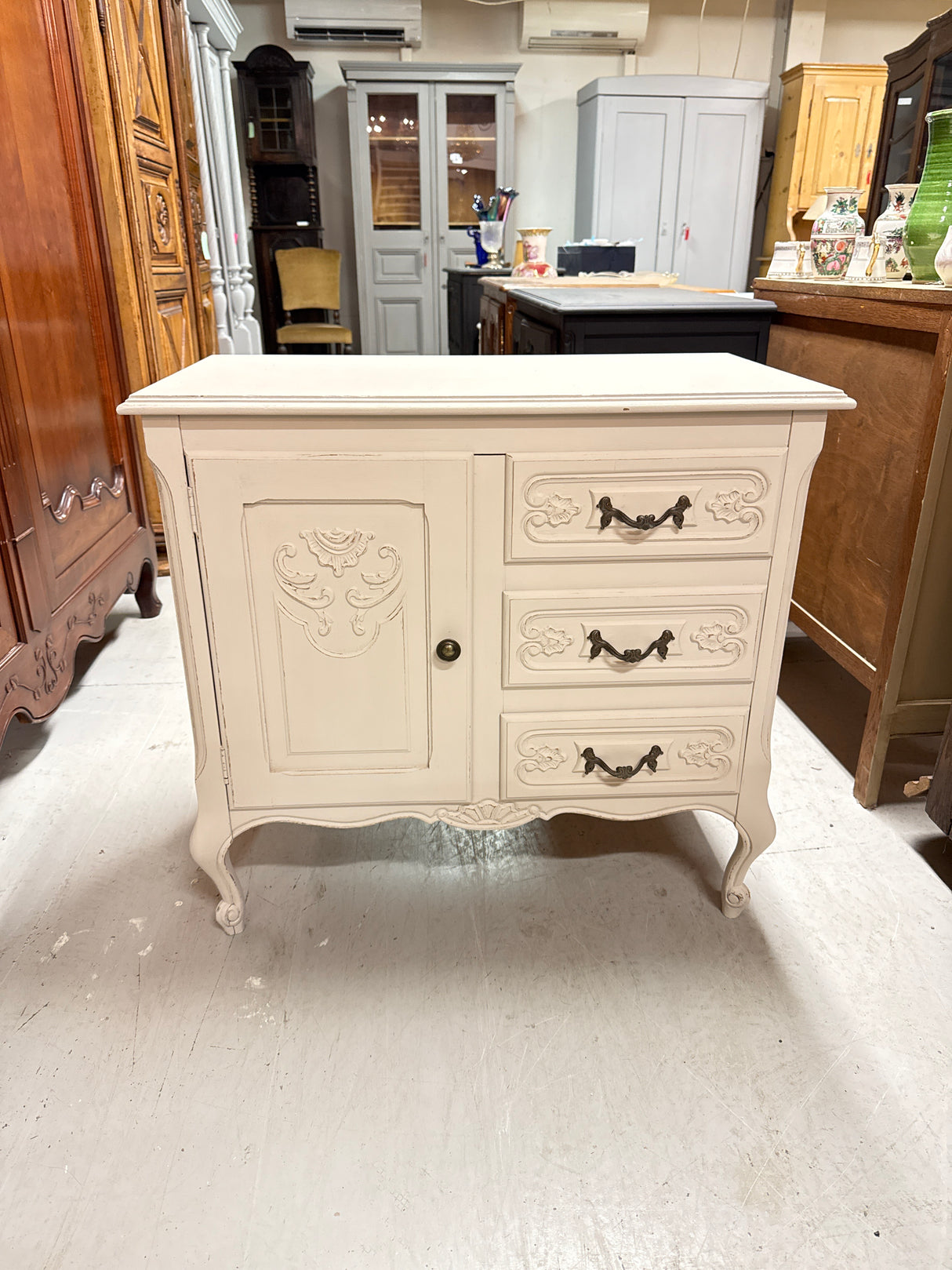 Rokokoo-lipasto L.80cm, S.43cm, K.74cm