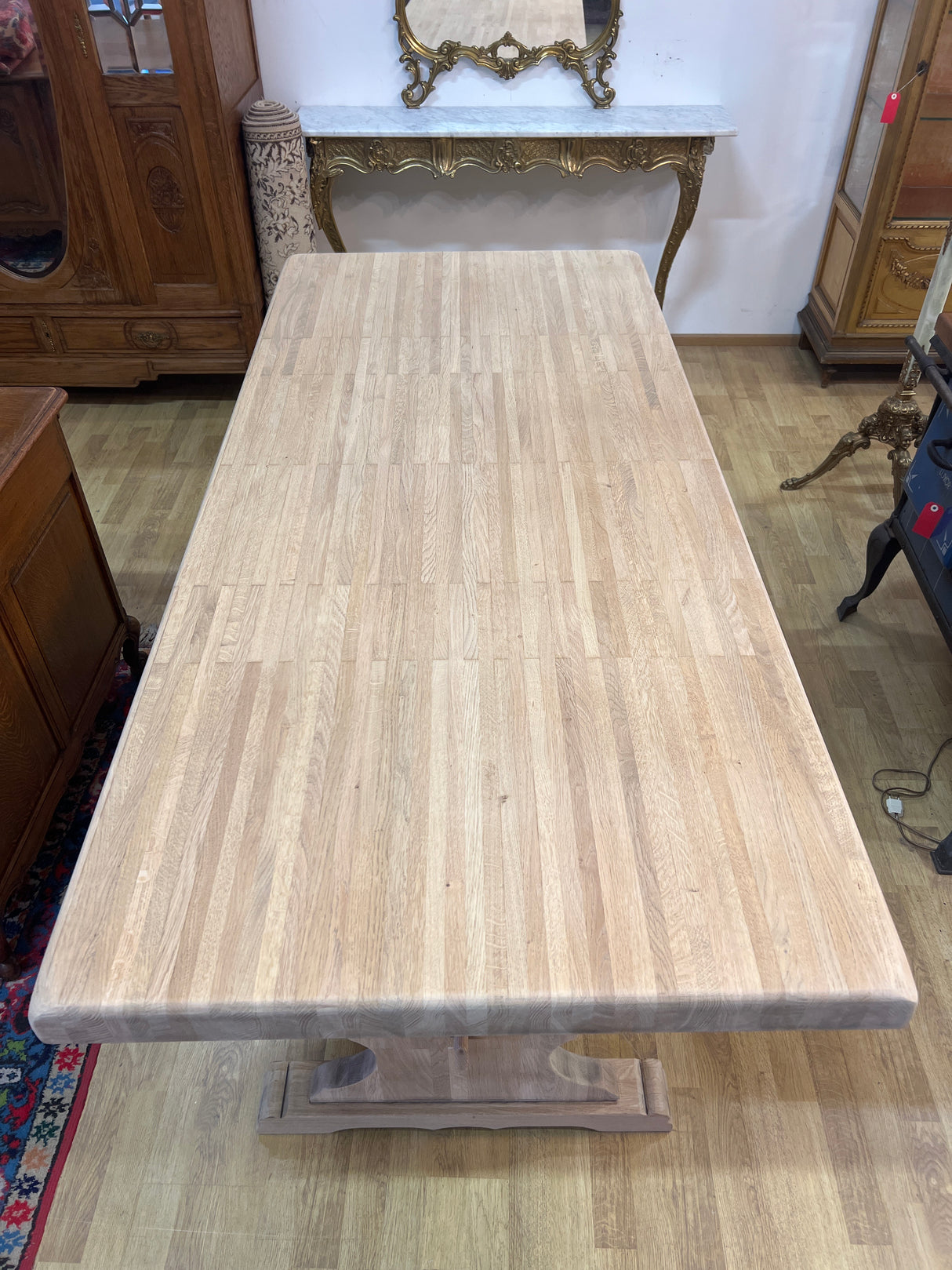 Ruokapöytä massiivitammea Pit. 200cm, Lev. 88,5cm ja K. 76,5cm