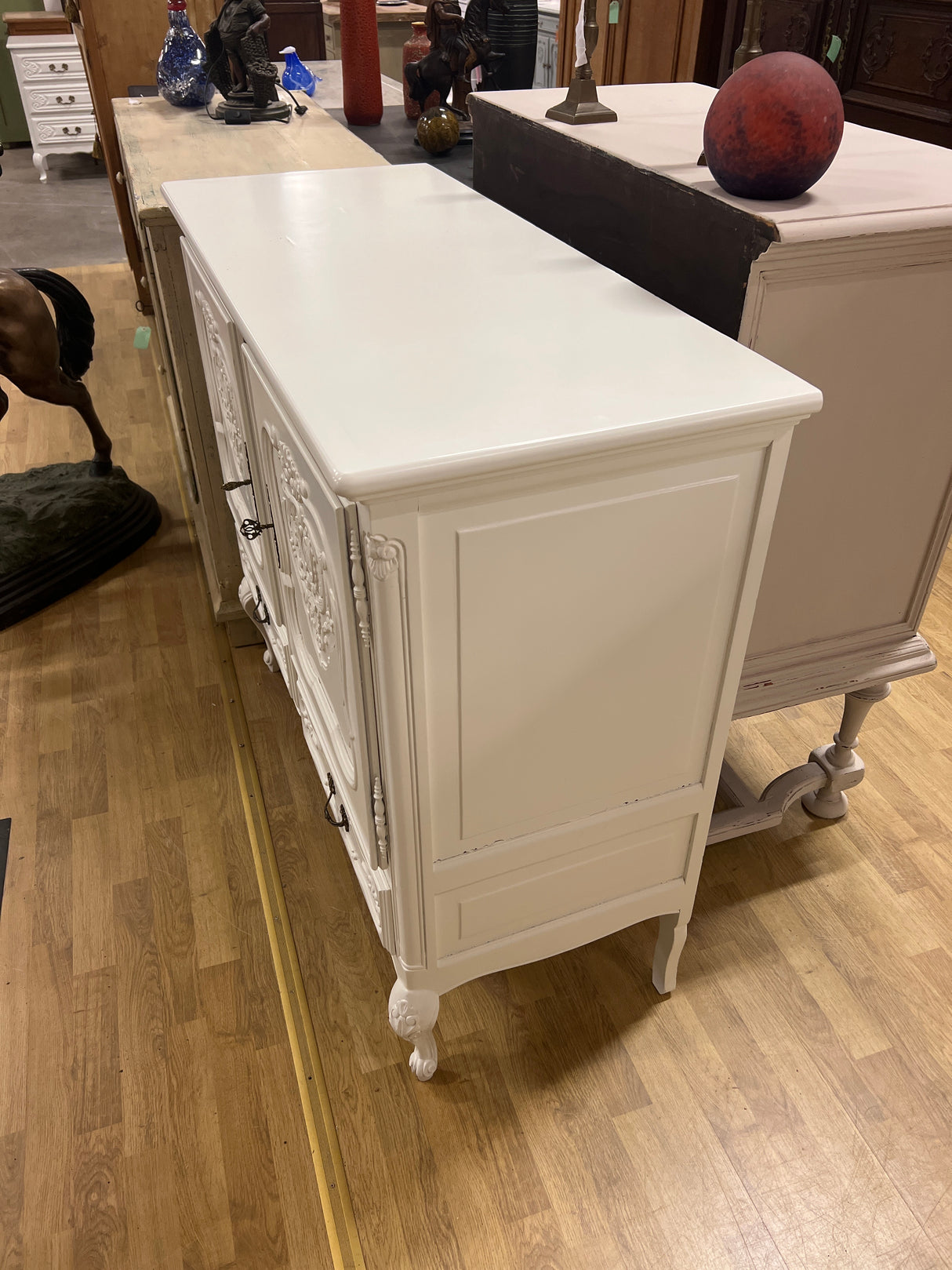 Rococo sideboard. Width 115cm, depth 47.5cm and height 101cm.