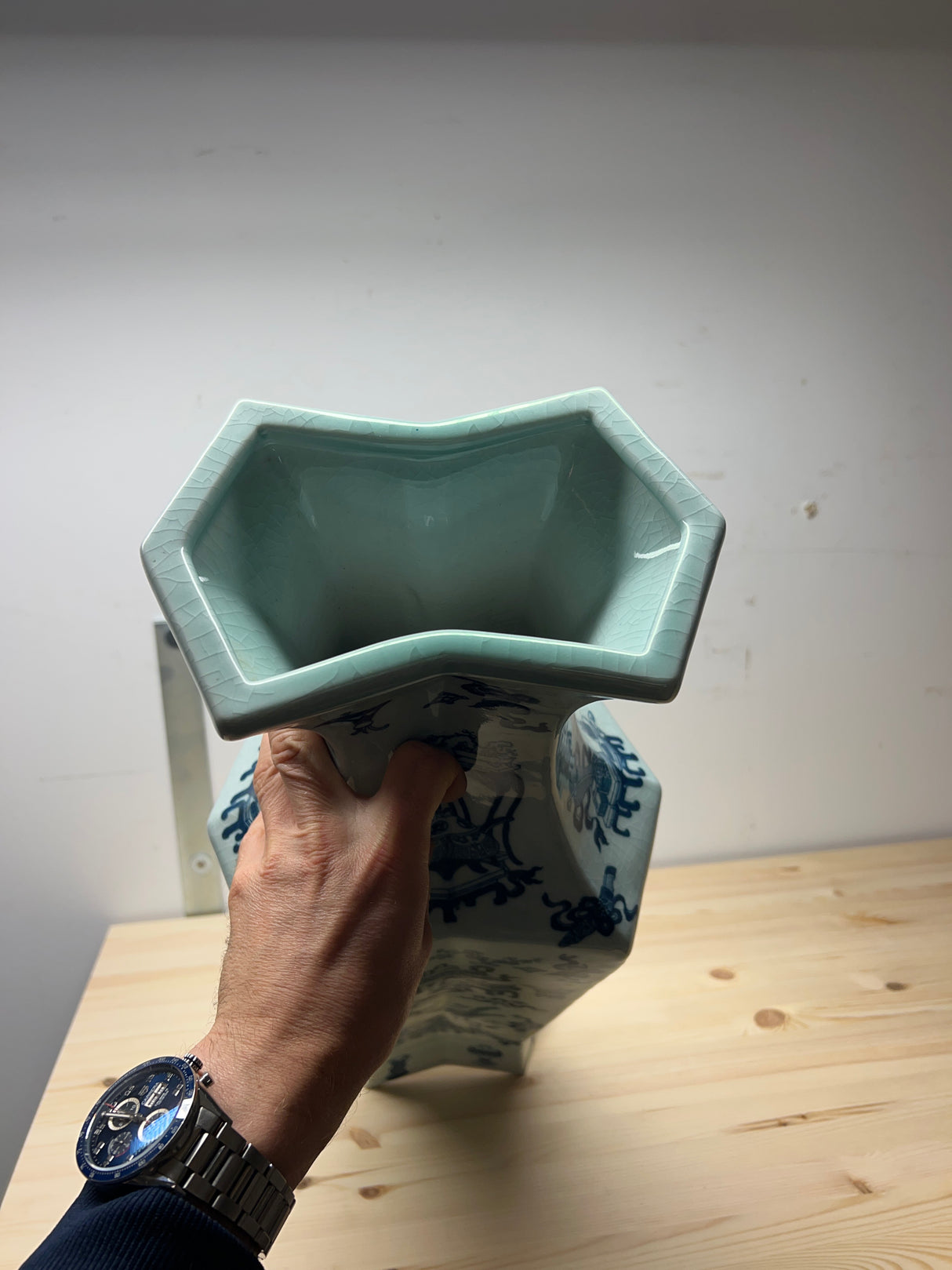 Upea käsinmaalattu posliinivaasi😍 Korkeus 60cm