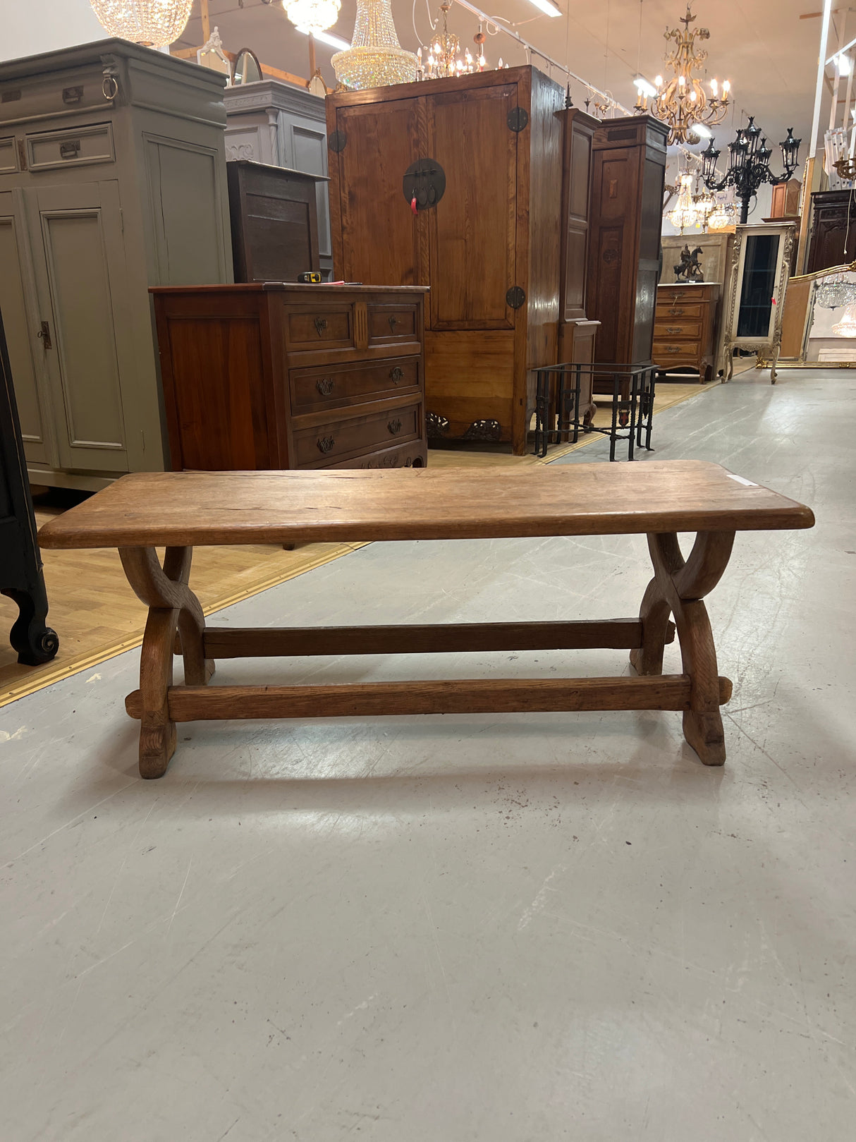 Coffee table, oak. L. 121cm, W. 50cm and H. 44cm