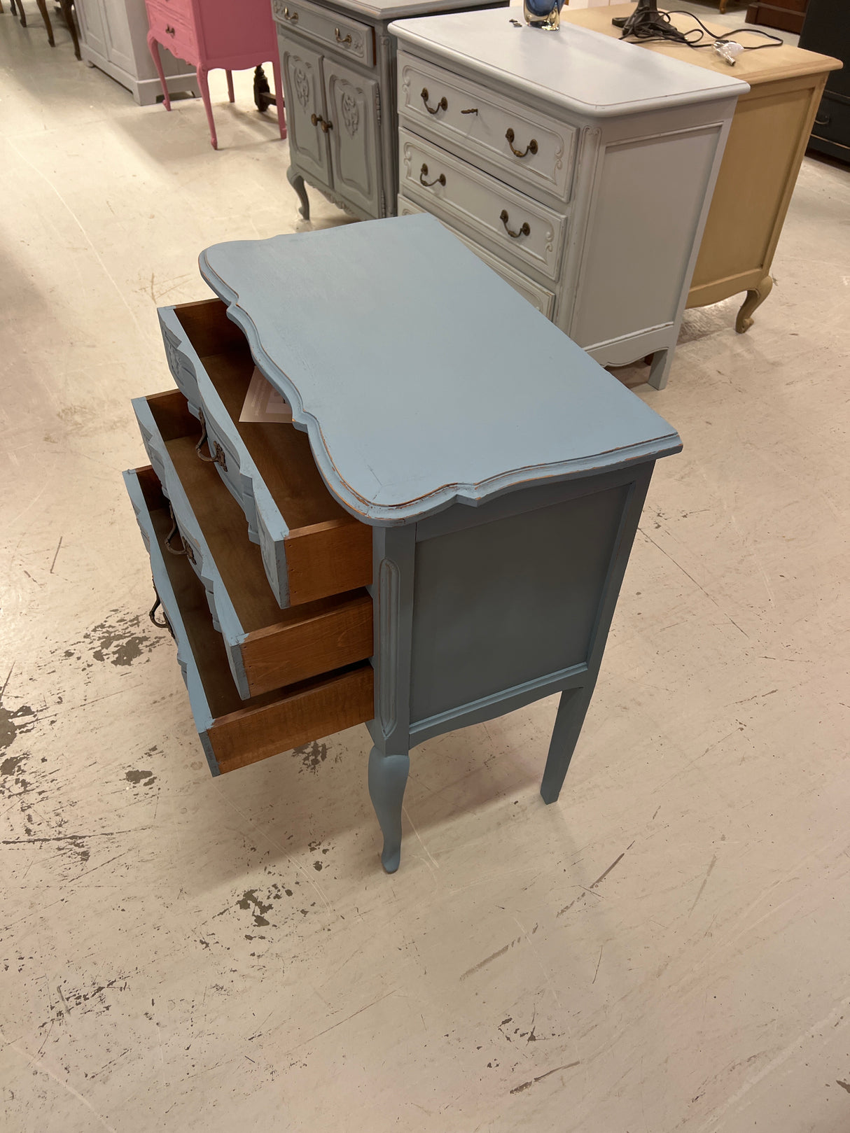 Rococo chest of drawers