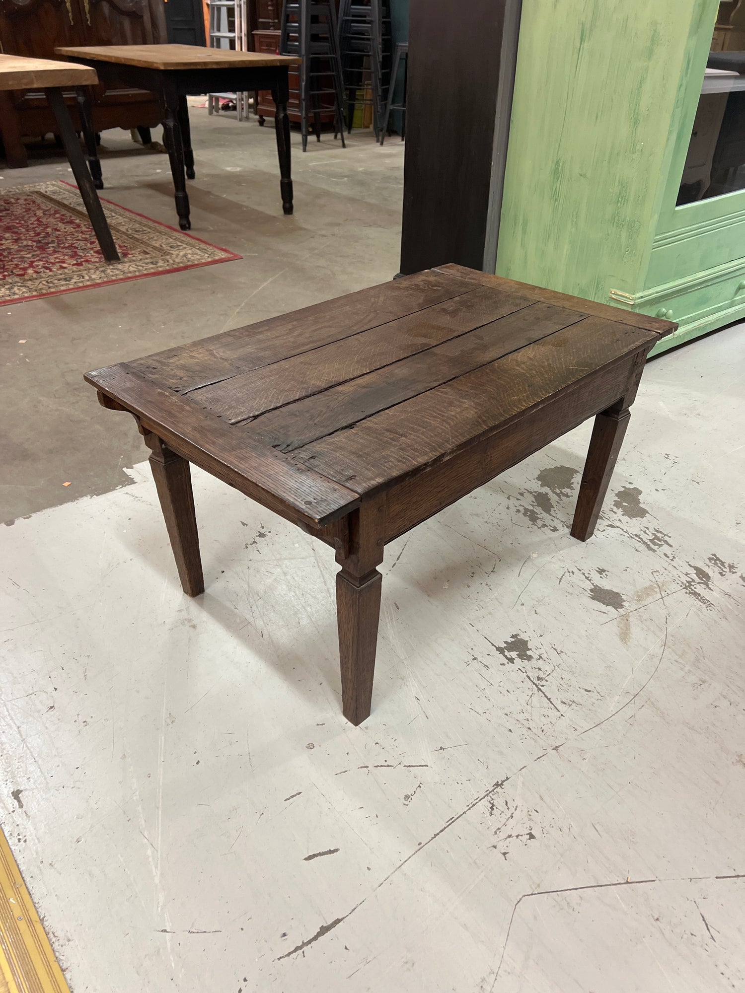 Sohvapöytä laatikolla L. 99,5cm, S. 61cm ja K. 50cm