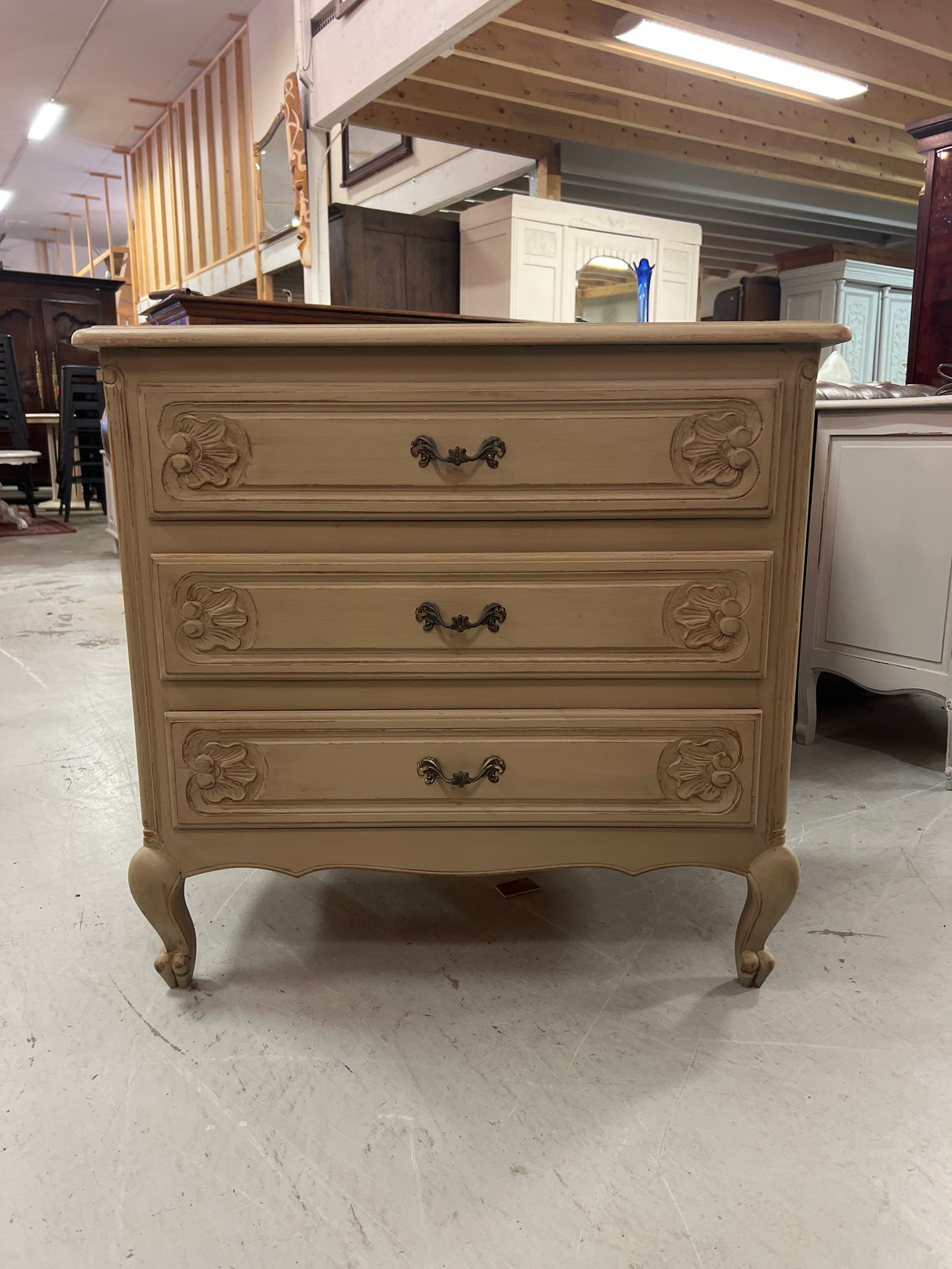 Rokokoo vetolaatikko lipasto L.79,5cm, S. 44,5cm ja K. 76,5cm