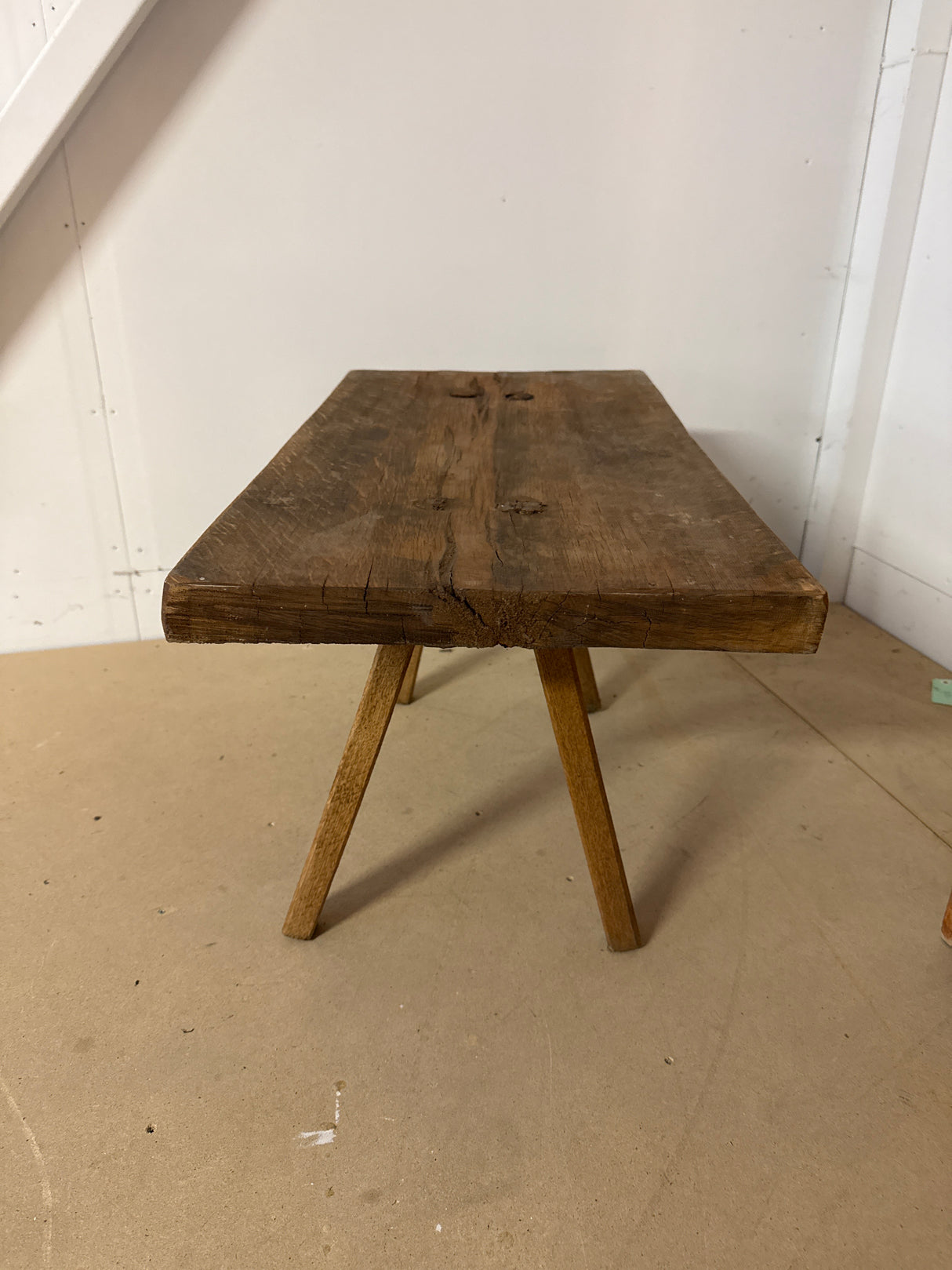Penkki / sohvapöytä P.80cm, S. 40cm, K.43cm