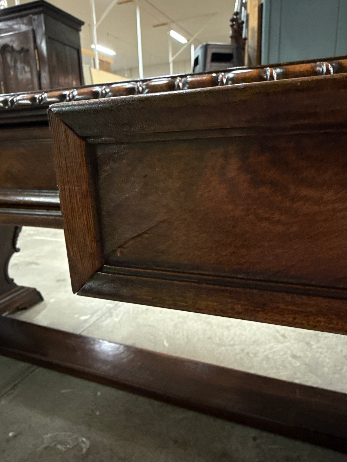 Upea kirjoituspöytä L.165cm, S.90cm, K.75cm