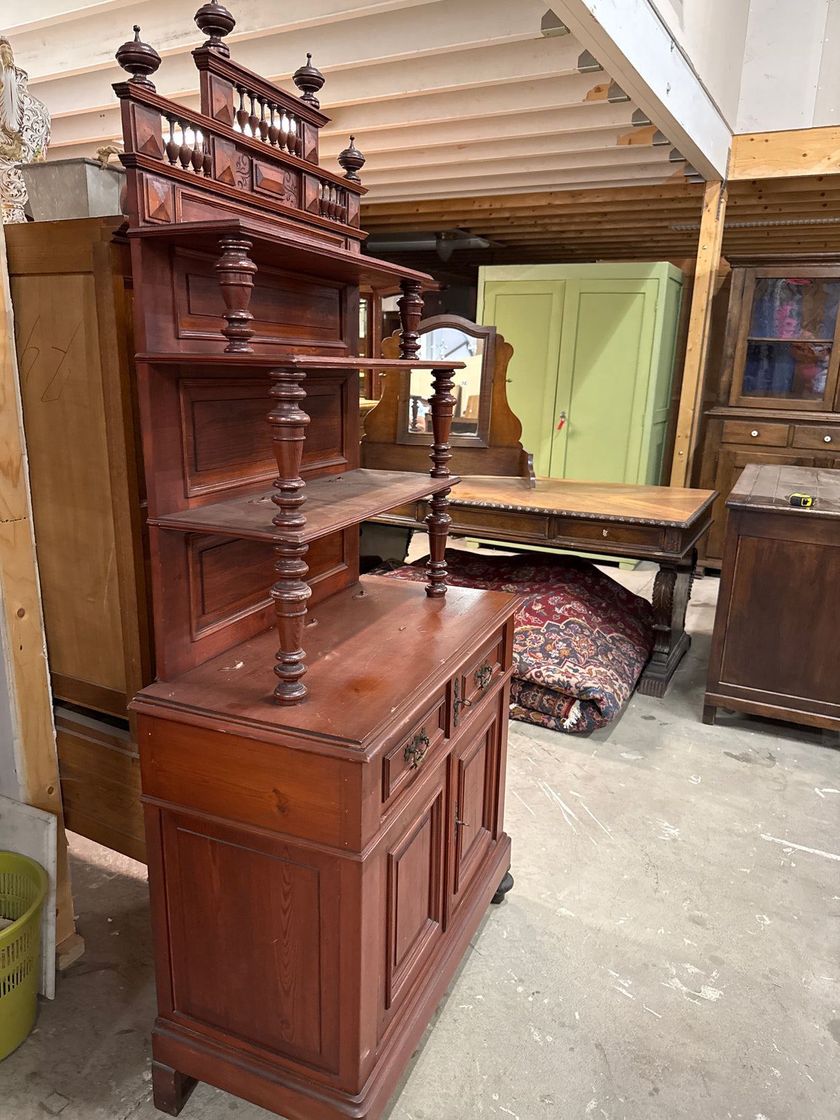 Astia/tarjoilukaappi L.83.5cm,S.41.5,K.187cm