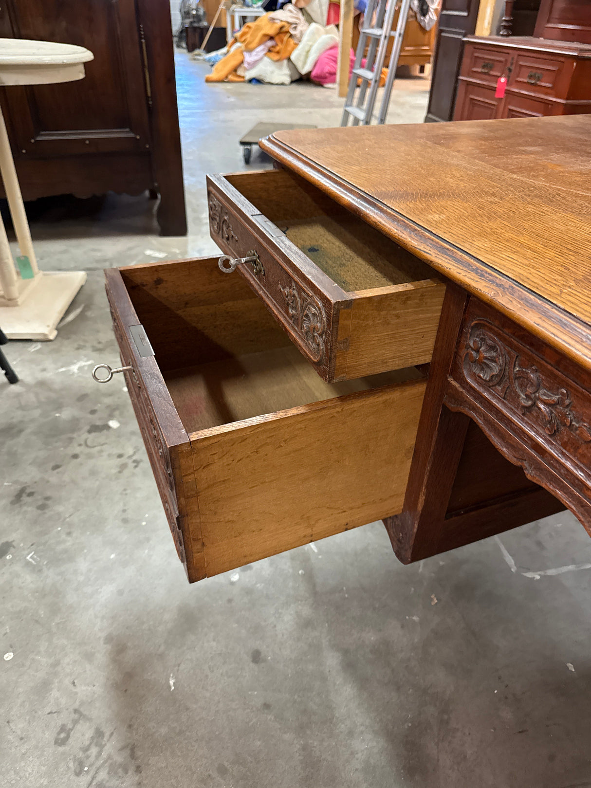 Rokokoo-johtajankirjoituspöytä L.160cm,S.90cm, K.77cm