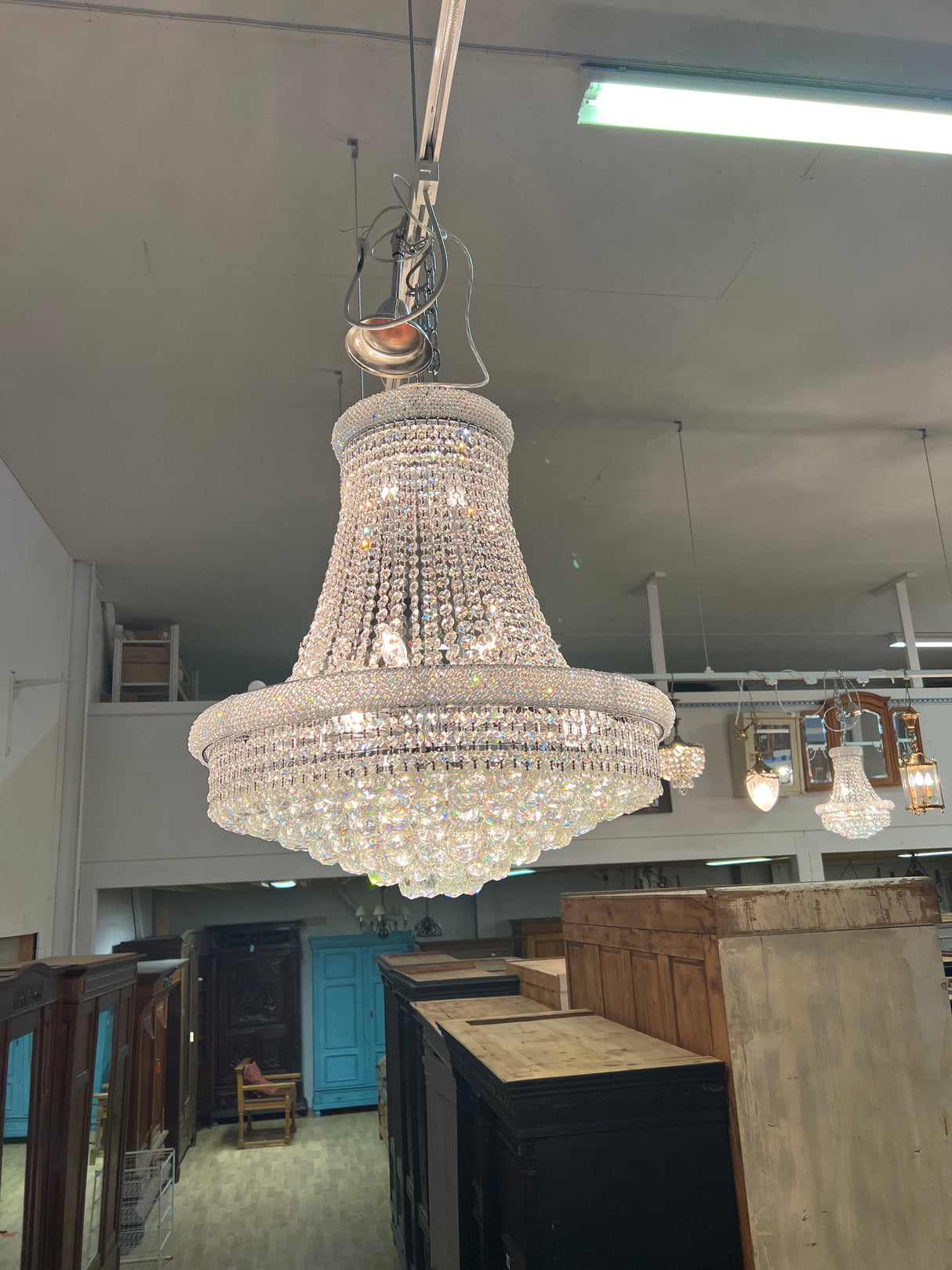 Kromirunkoinen kristallikruunu, halkaisija 50cm