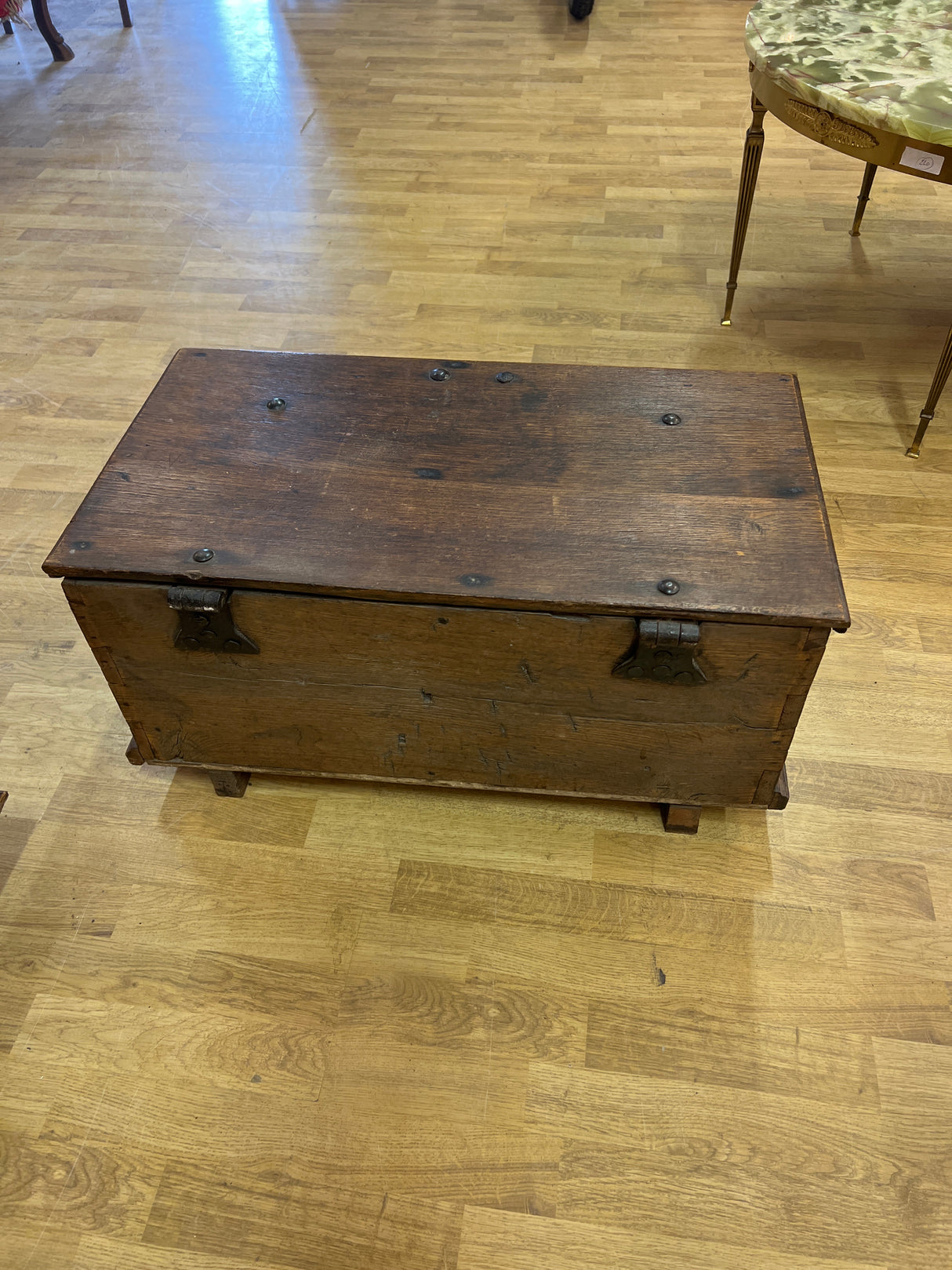 Kaunis vanha arkku L. 72cm, S. 39cm ja K. 36cm