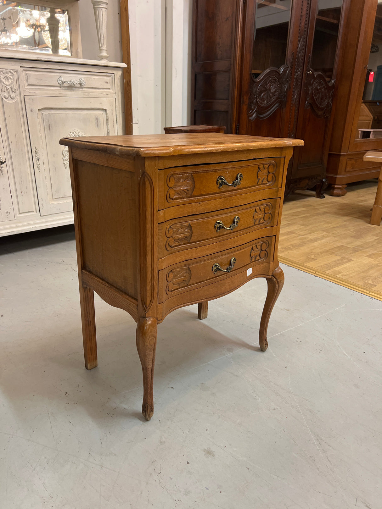 Rokokoo lipasto L. 59cm, S. 36cm ja K. 73cm