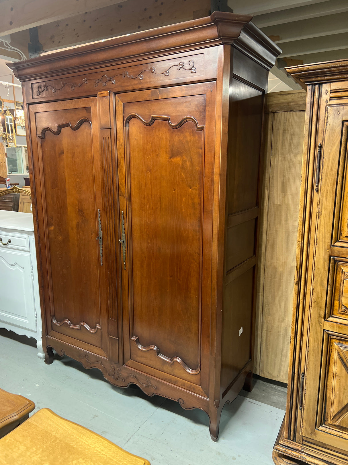 Todella tasokas mahonki vaatekaappi L. 165cm, S. 65cm ja K. 210cm