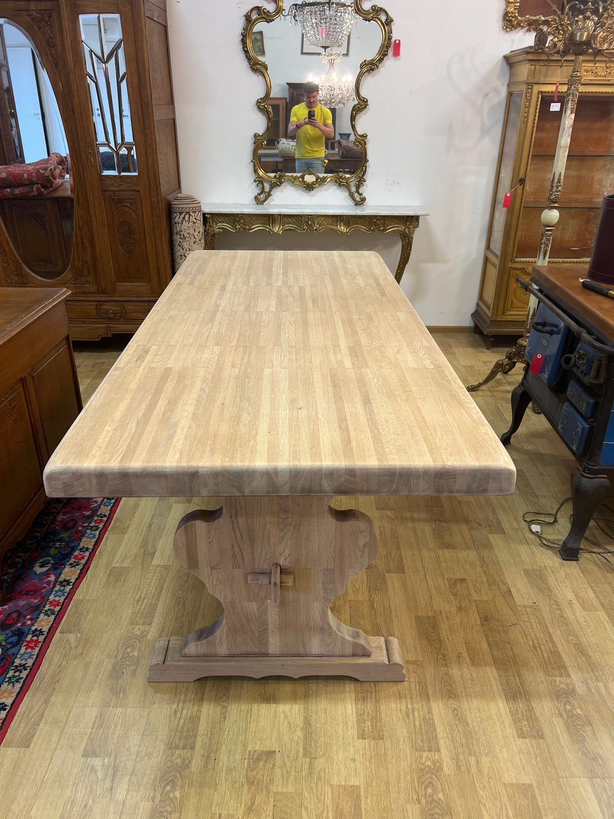 Ruokapöytä massiivitammea Pit. 200cm, Lev. 88,5cm ja K. 76,5cm