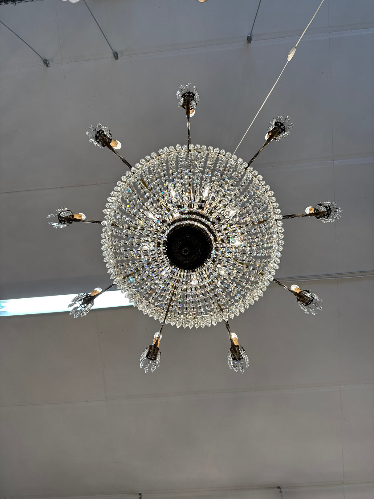 Large domestic crystal lamp