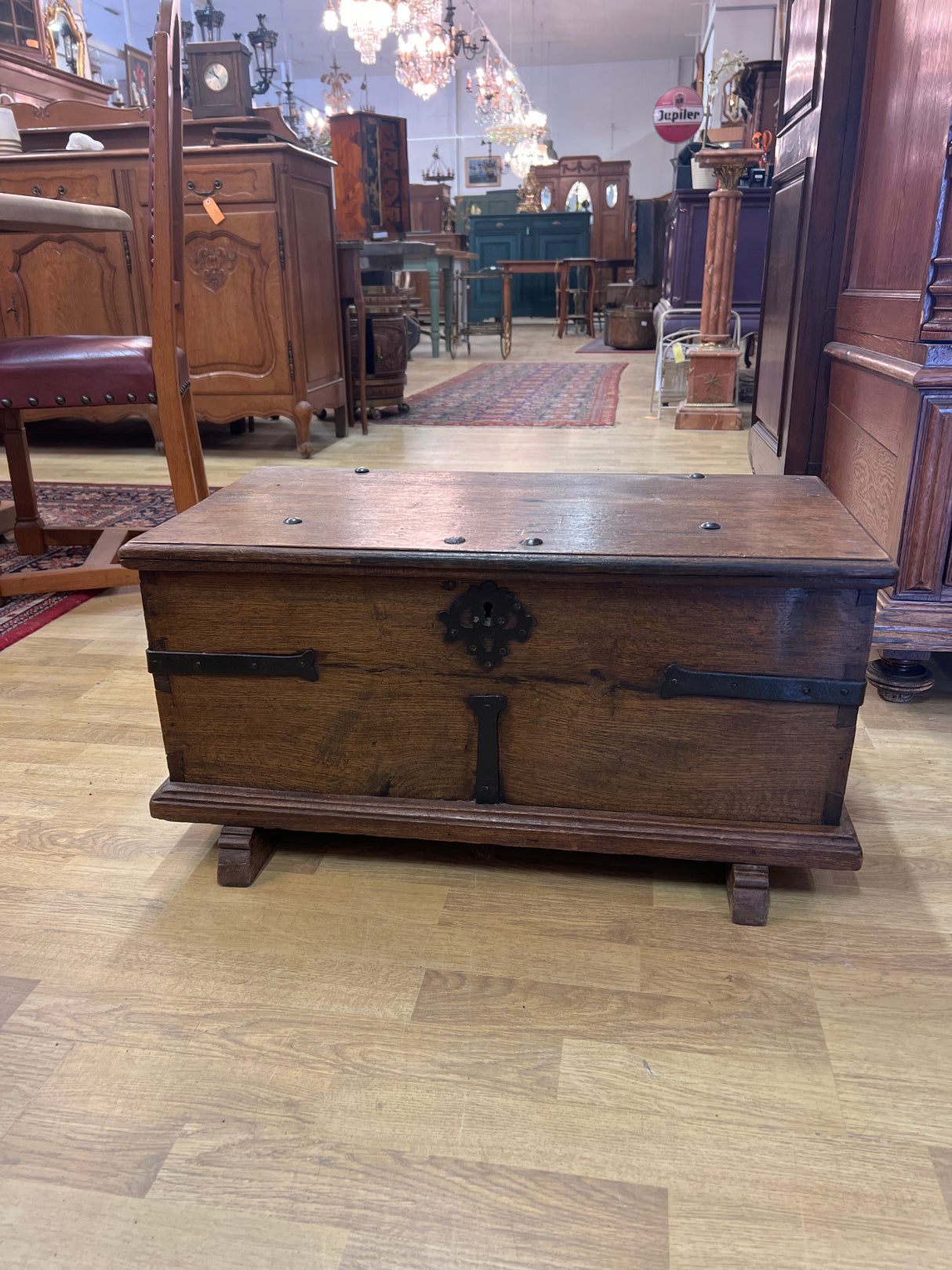 Kaunis vanha arkku L. 72cm, S. 39cm ja K. 36cm